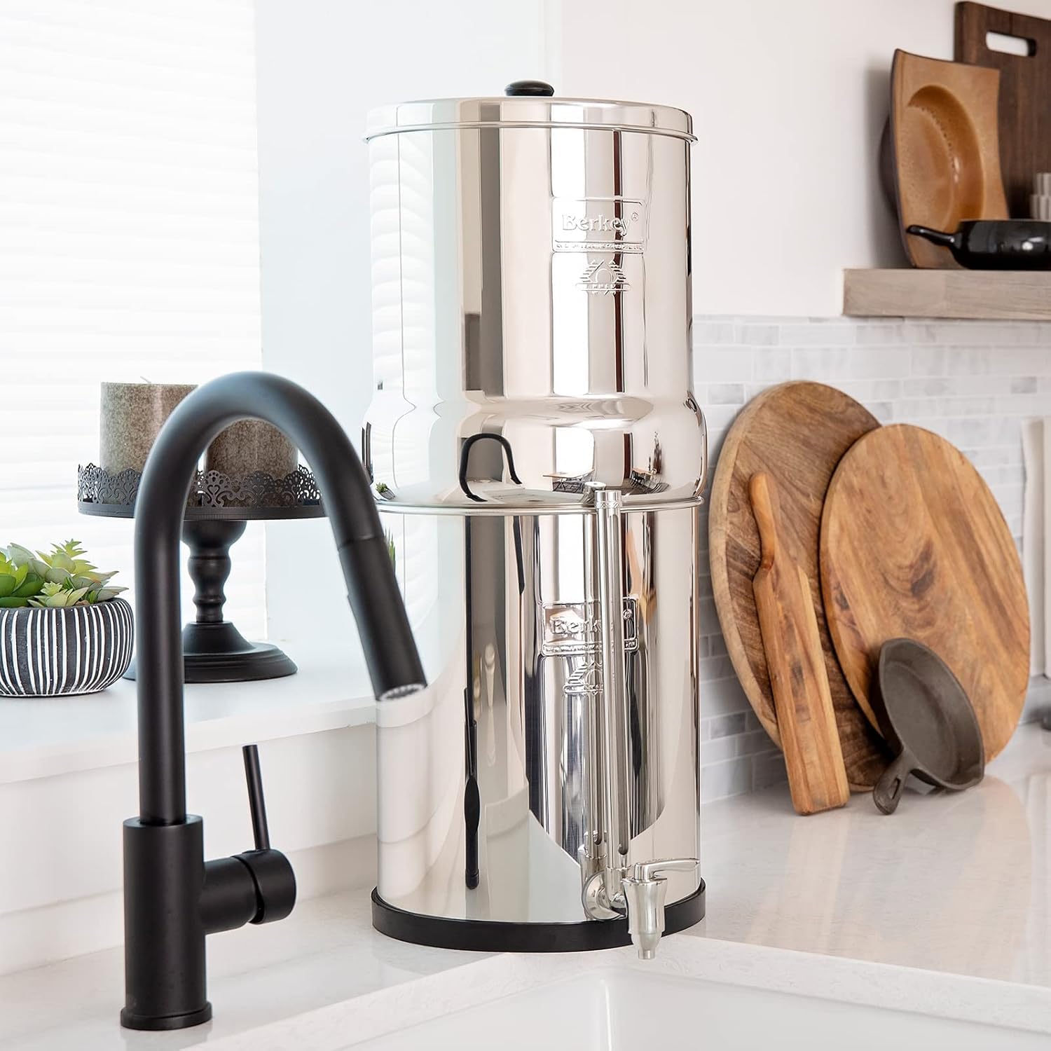 Royal Berkey Gravity Fed Water Filter System with 2 Black Berkey Elements Deluxe 10" Stainless Steel Berkey Waterview Stopper