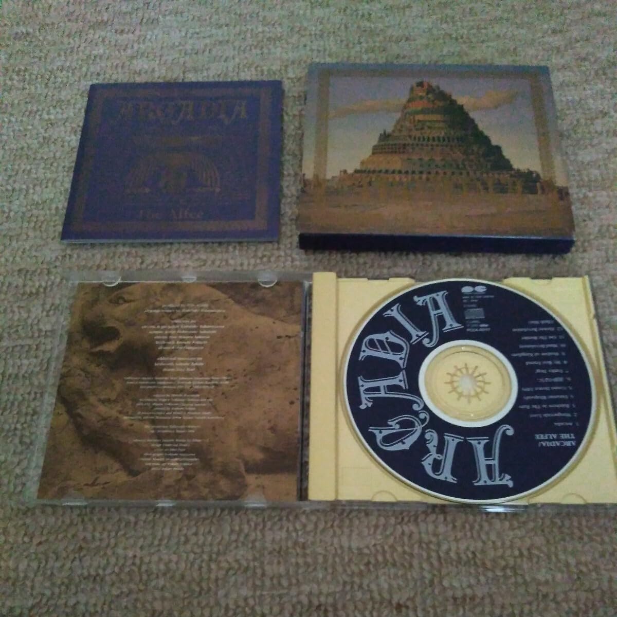 THE ALFEE 天地創造 4形態セット フォトカード/スリーブケース付き Amazon.co.jp: 30th ANNIVERSARY HIT SINGLE COLLECTION 37 通常