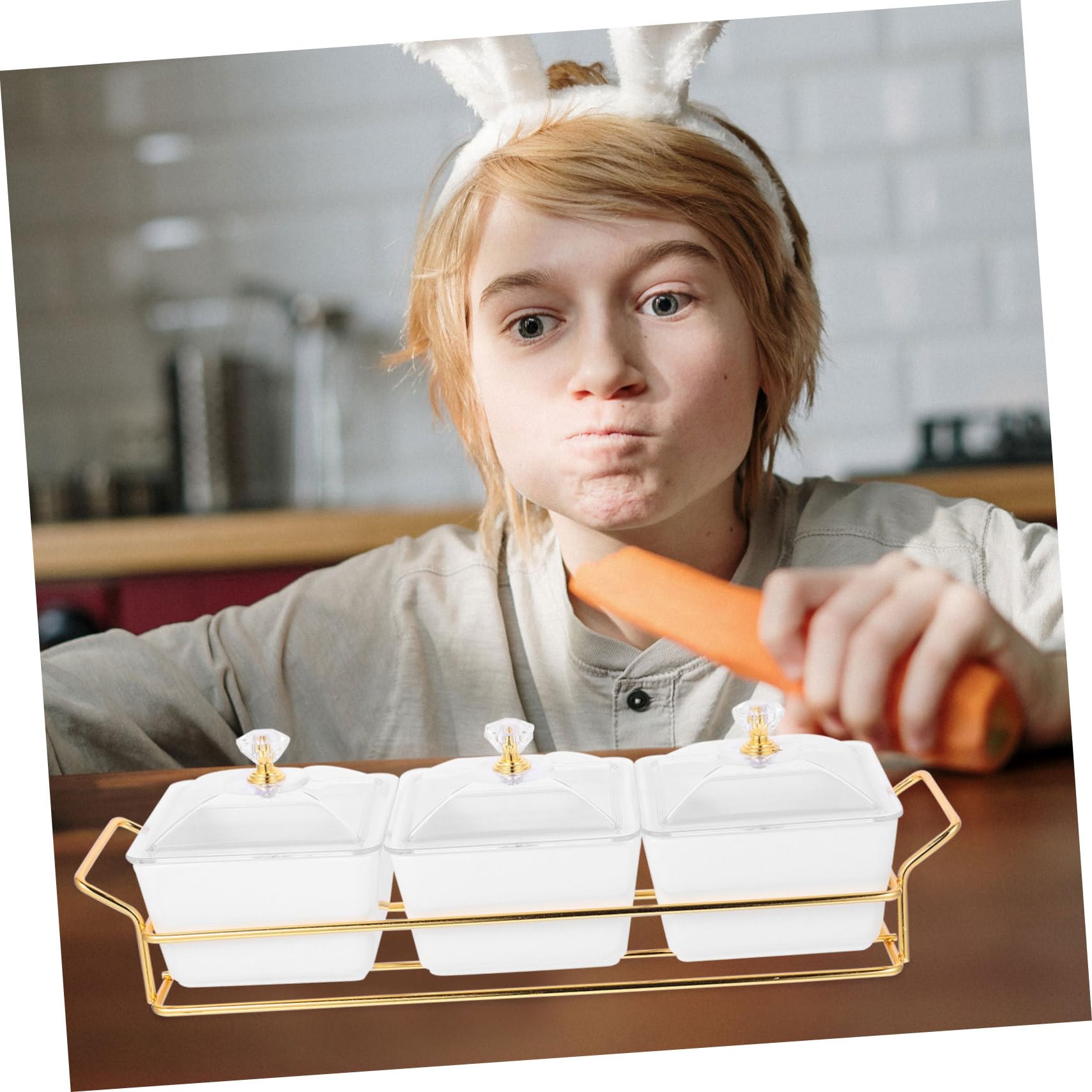 MAGICLULU Piatto Diviso in Ceramica Bianca Tre Scomparti, Finitura Liscia e Delicata, Coperchio Incluso, per Snack e Buffet Minimalisti