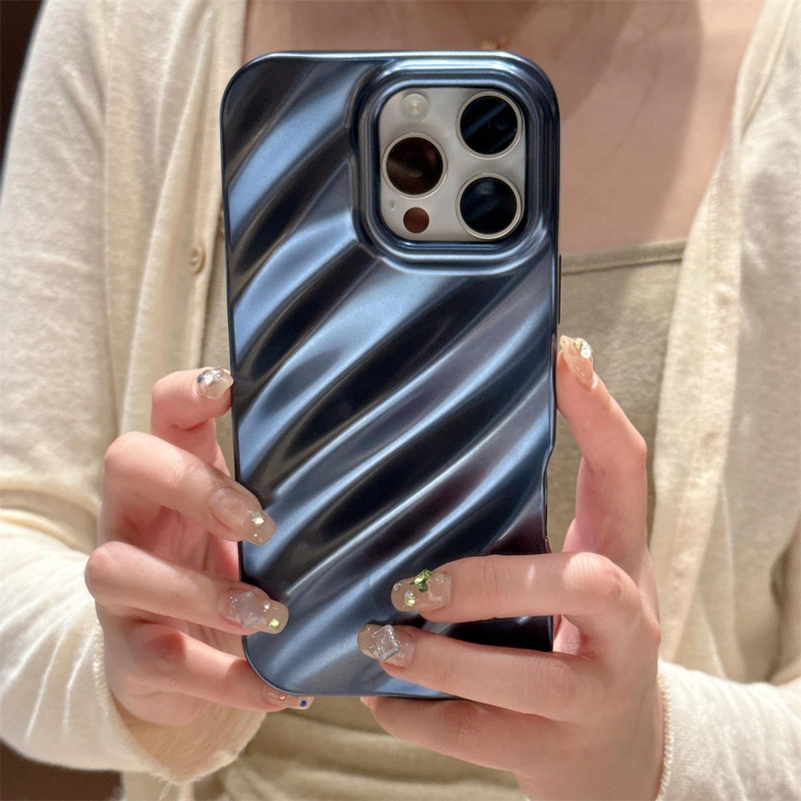 Coque iPhone 16 Pro antichoc et résistant bleu marine