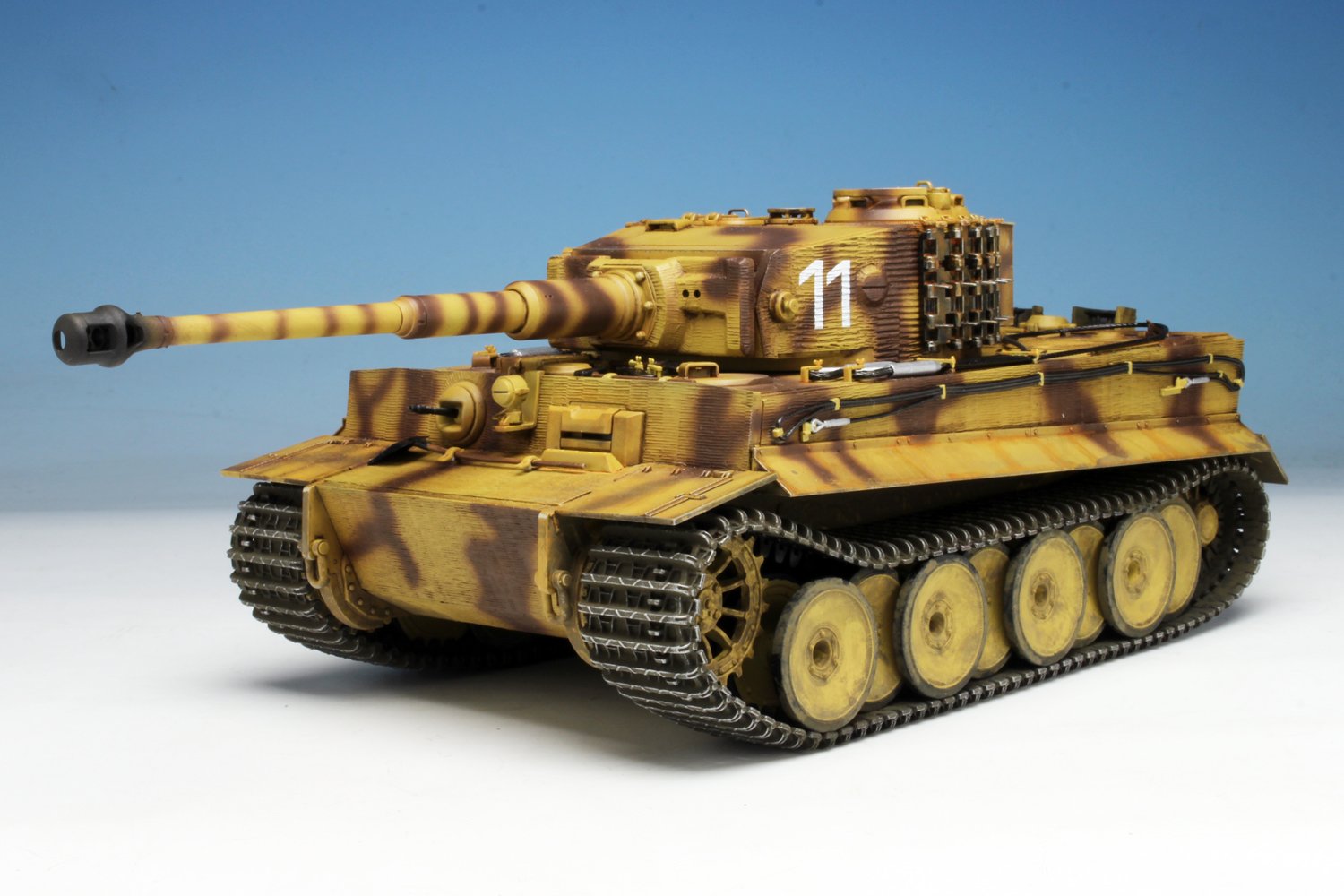 Amazon | ドラゴン 1/35 第二次世界大戦 ドイツ軍 ティーガーI 中期型