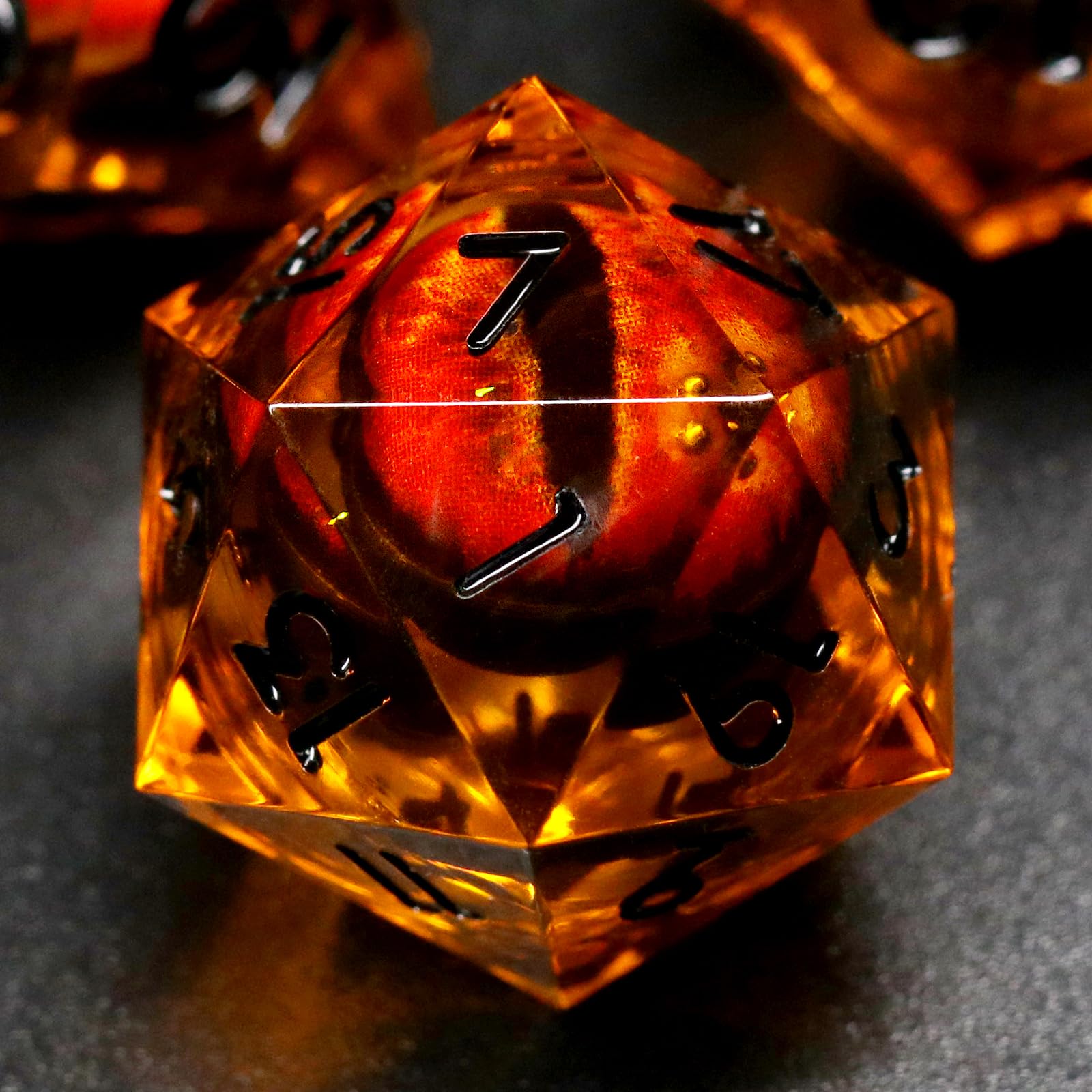 FONVGOGO DND Würfel Set Bewegliche Drachenauge Harz Dungeons and Dragons Würfel 7 Stück Polyedrische DND-Würfel Spielwürfel mit Geschenkbox DND Dice Set (Drachenauge Schwarz Braun)