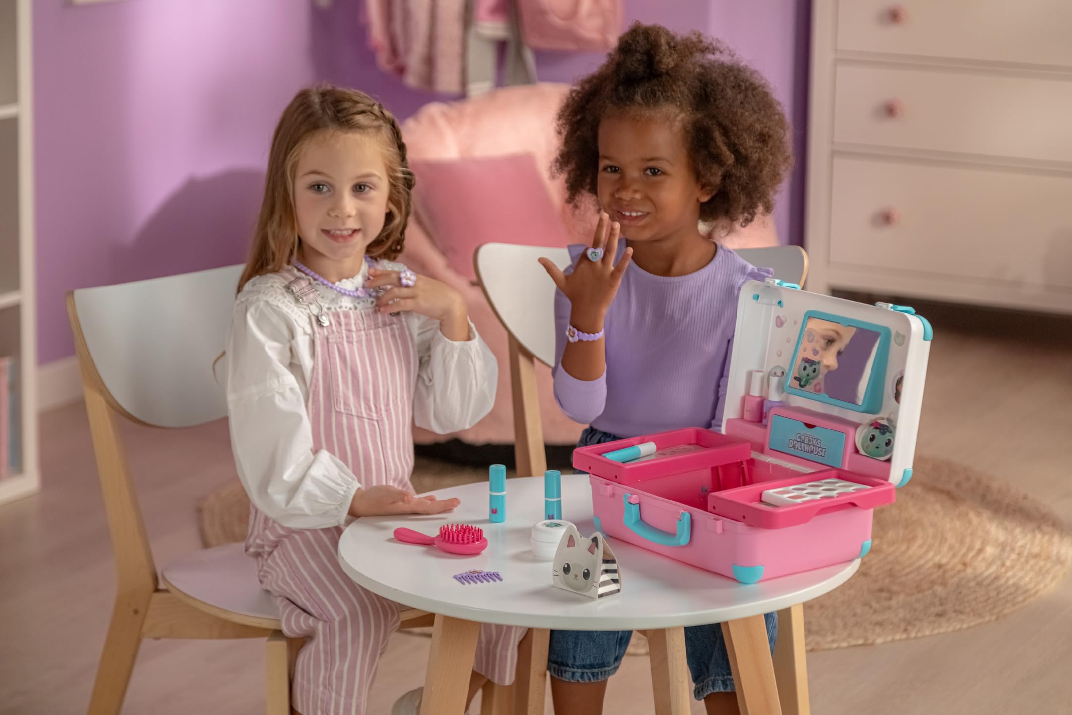 Smoby Gabbys Dollhouse Beauty Vanity for Kids - Children's Beauty Case - Style, Hair, Nails & Makeup with Accessories - Image 2