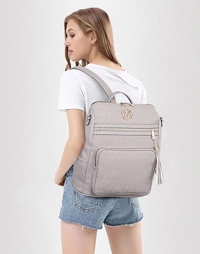 Miniatura 9 de Mochila de moda para mujer de piel sintética convertible grande mochila de viaje con borla de muñeca Beige 135L x 6W x 1425H Mochilas tipo mochila