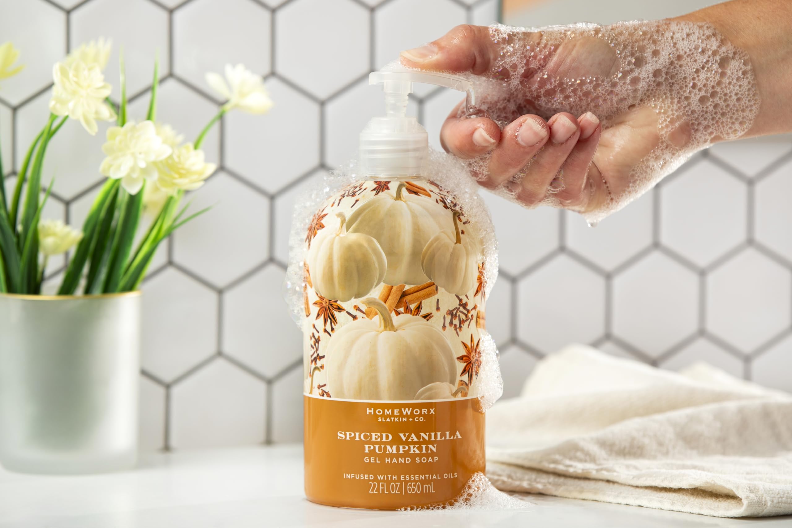 Snapklik.com : By SLATKIN + CO 22 Fl Oz Hand Soap- Spiced Vanilla Pumpkin