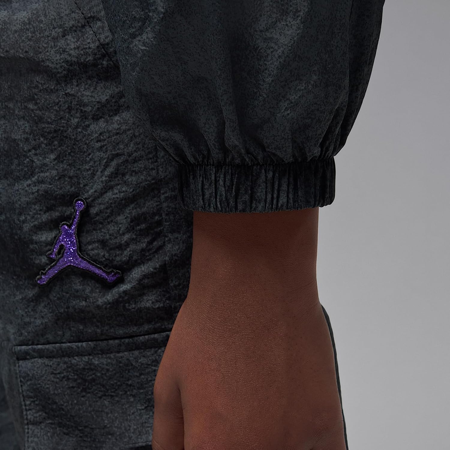 Nike Jordan Blue Jeans and Bling Big Kids' Lightweight Jacket (Black)
