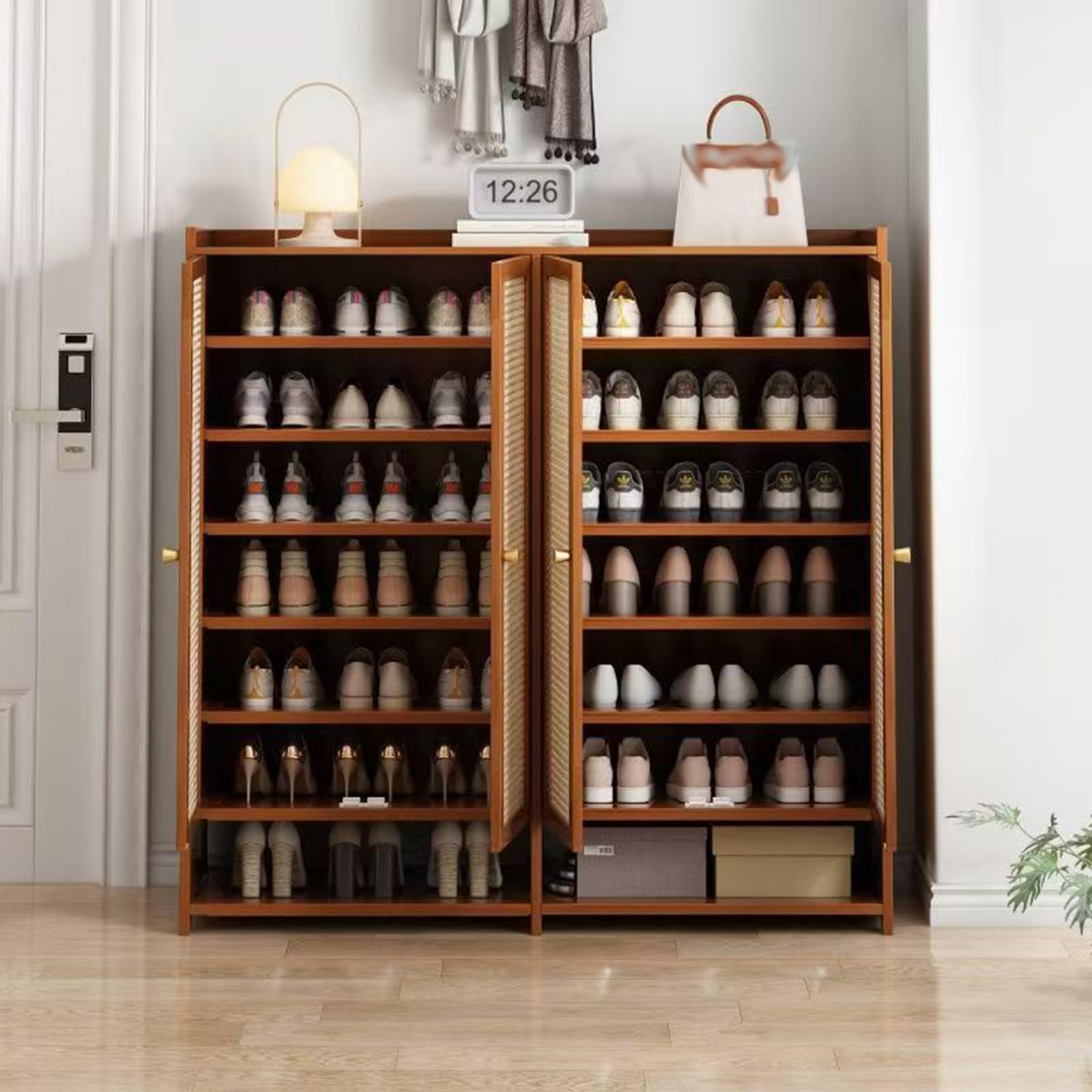 Meuble à chaussures en bambou à 8 niveaux avec portes en rotin, robuste et ventilé, étagère à chaussures de couloir, facile à assembler, bambou naturel pour salon et chambre à coucher