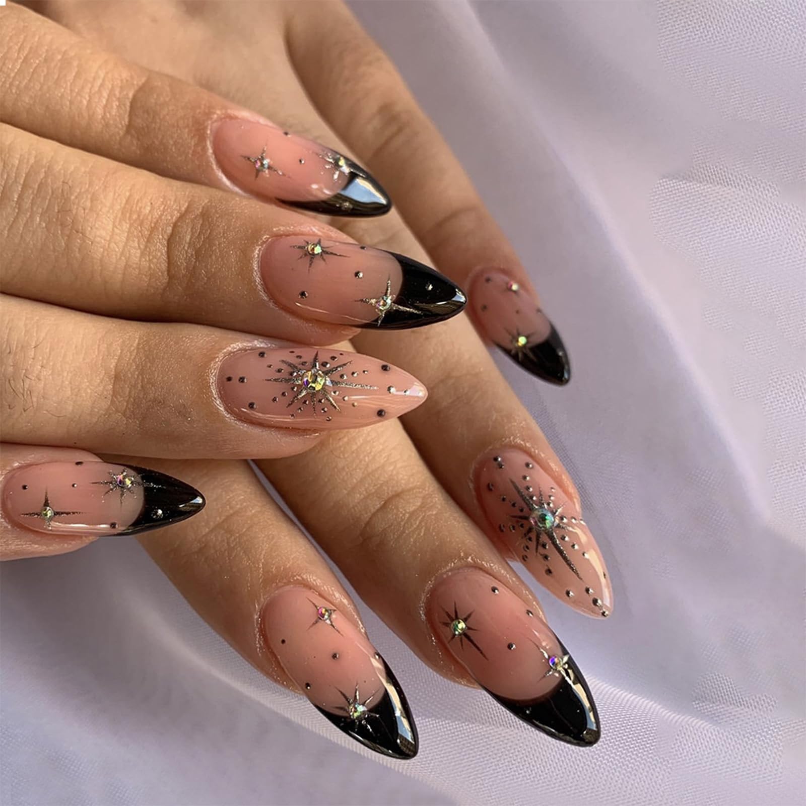 GlamRays 24 pezzi unghie finte nere Press on Nails French Tips medie a mandorla unghie acriliche lucide con diamanti stelle luce design colla naturale