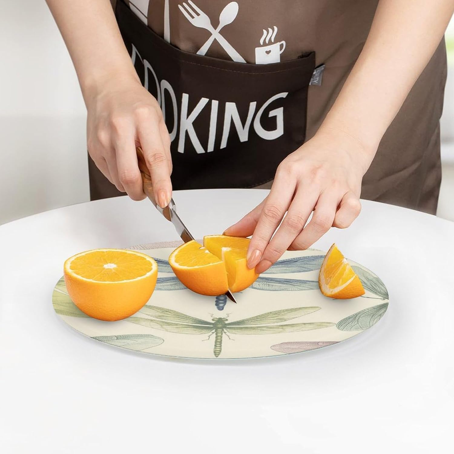 Dragonfly Drawing Cutting Board Portable Small Chopping Boards Tempered Glass Kitchen Counter Protector Non-Slip Round Charcuterie Boards Mat for Bar Cheese Board