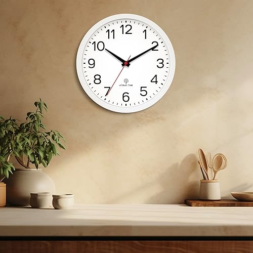 Miniatura 8 de AKCISOT Reloj de Pared Atómico de 10 Pulgadas Relojes Analógicos para Cocina Interior - Reloj Silencioso Operado con Batería para Dormitorio Oficina