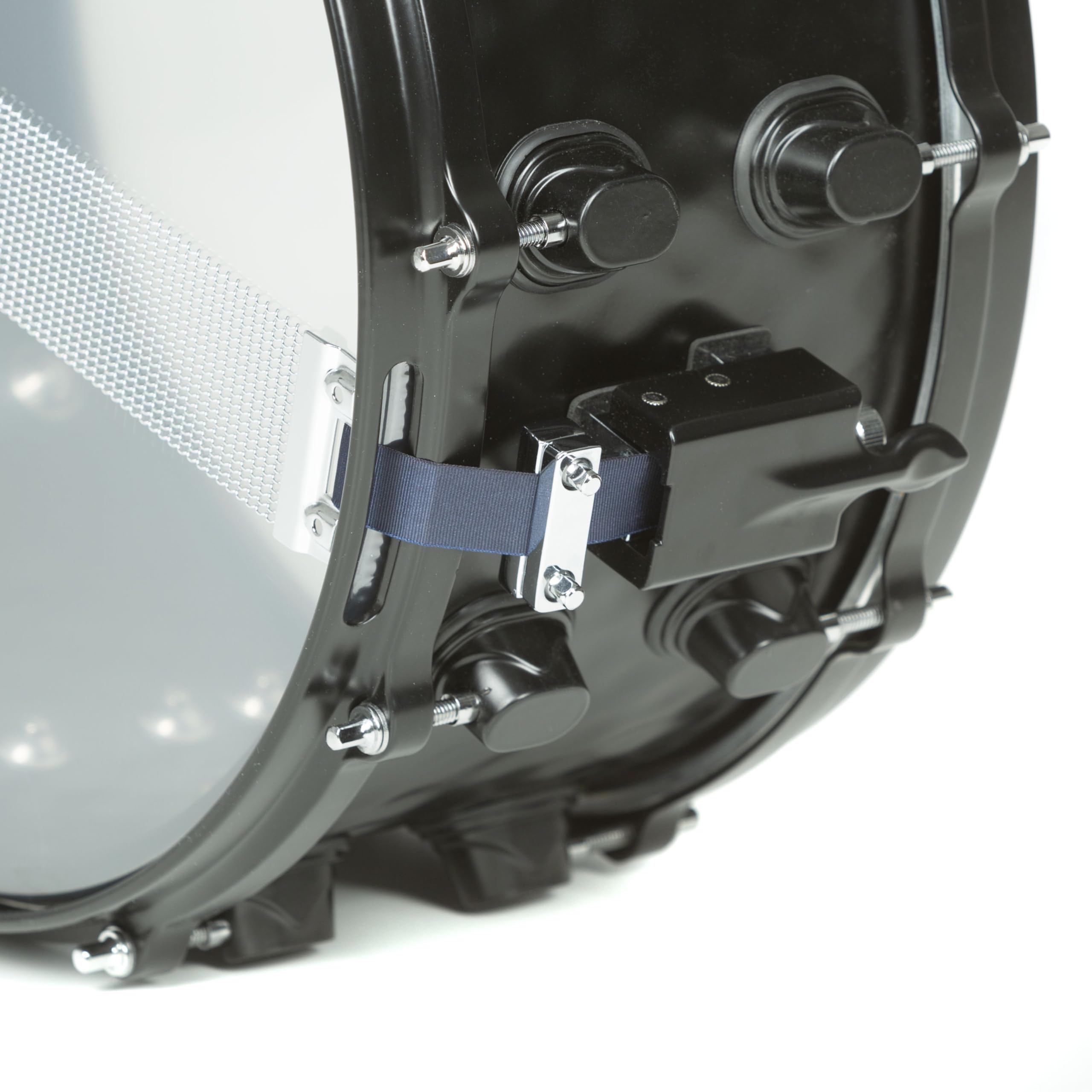 Fame FSB-65-B, Hammered Black Brass Snare Drum, 14"x6.5", Professionelle Qualität, Gehämmerter Messing Kessel, 10 Stimmschrauben, Inklusive Drum Sticks, Exzellente Verarbeitung, Remo Felle"
