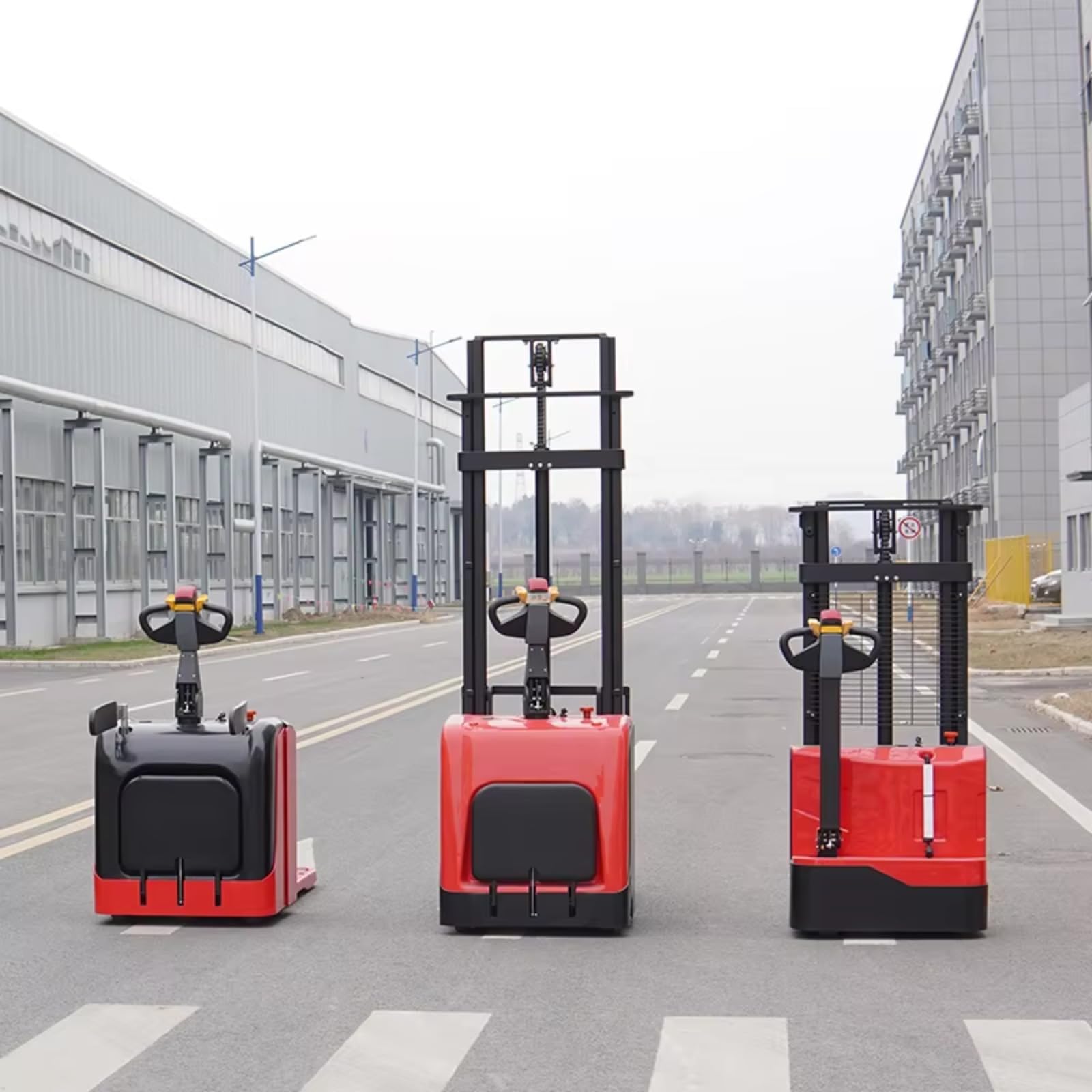 Impilatore di pallet elettrico compatto a spinta manuale - Strumento efficiente per magazzino e officina per sollevamento in alta posizione, movimentazione di carichi a breve distanza e gestione