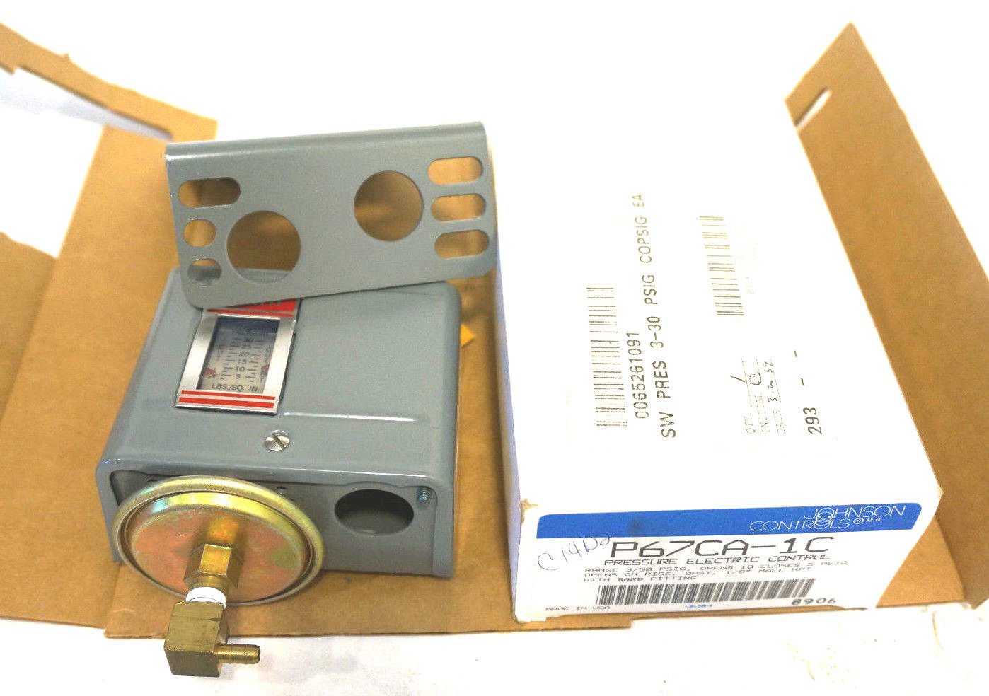 Johnson Controls P67CA1C Penn Series P67 Low Pressure Control, Opens