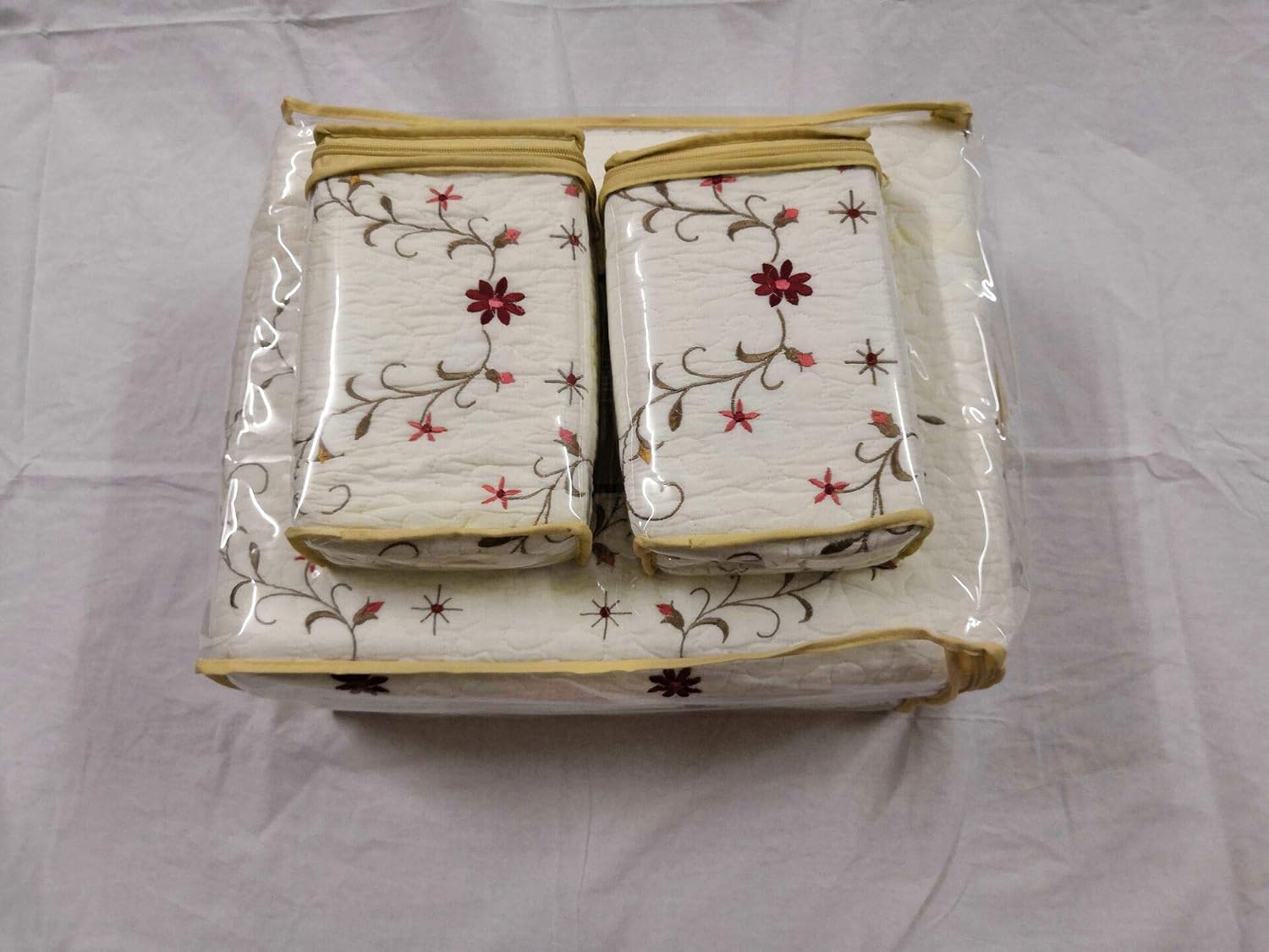 100% Cotton Quilted Bedspread, Luxury Amelia Embroidered Bedspread White Embroidered Flower Quilted Blanket Gift Idea for Girl Women (1 Queen Quilt)