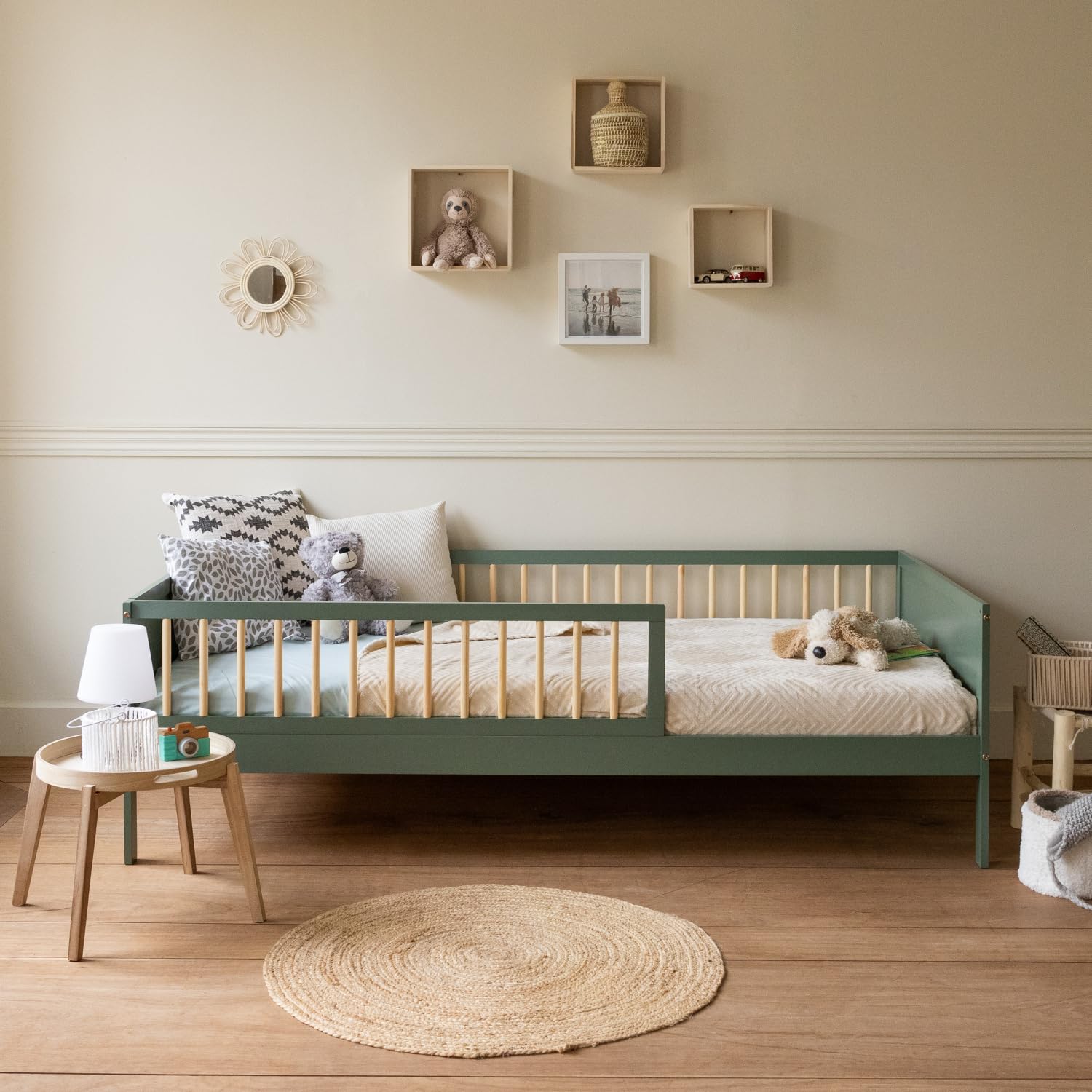 Happy Garden Letto per Bambini Adam, Dimensioni 190x90cm, con Rete a doghe - Struttura in Legno Verde, Facile da Montare - Ideale per Creare Una cameretta per Bambini Colorata e Accogliente.
