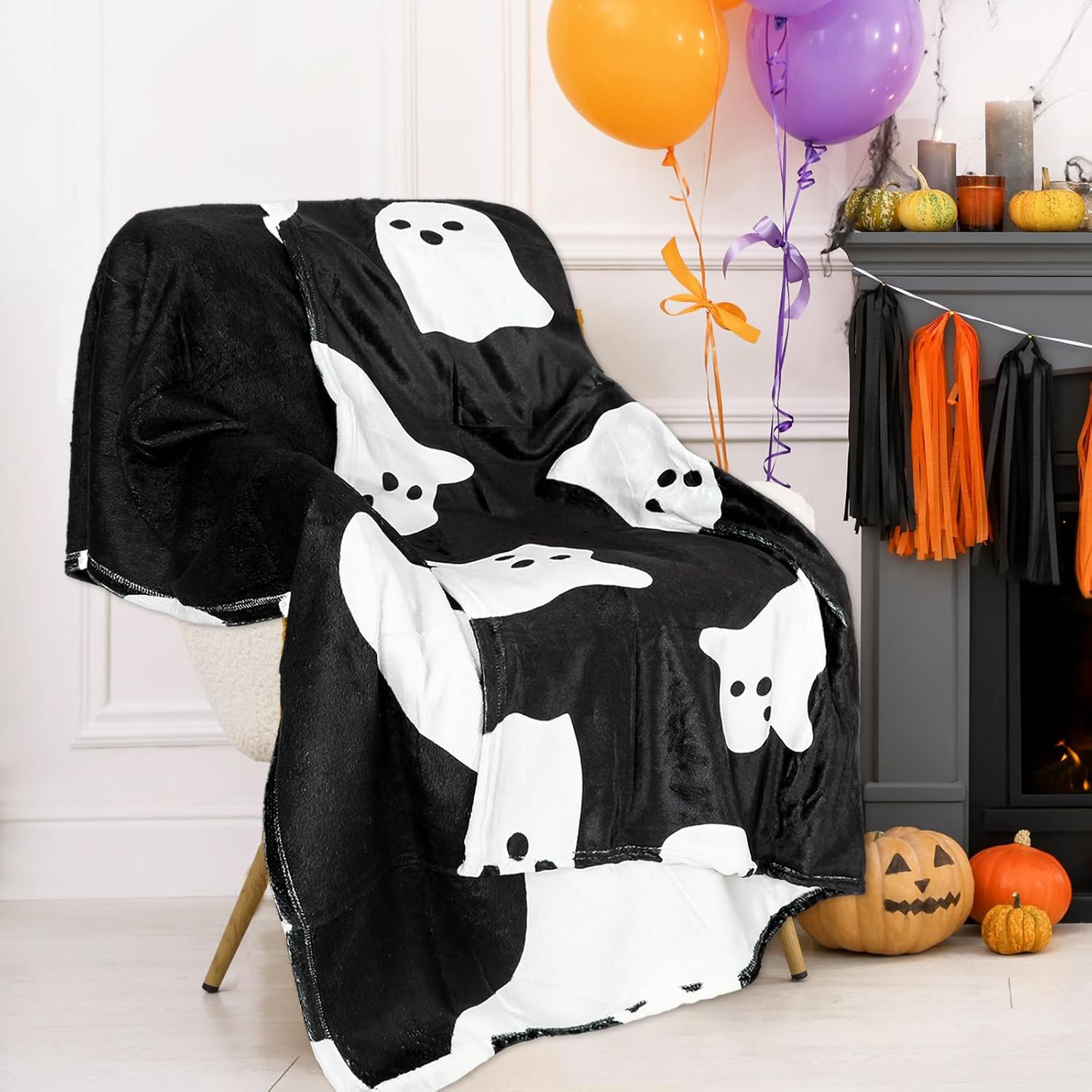JarThenaAMCS Halloween Ghost Fuzzy Blanket Black White Cute Ghost Boo Throw Blanket Double-Sided Soft Cozy Flannel Blankets for Party Home Bed Sofa Couch, 50 x 60 Inch - Image 5