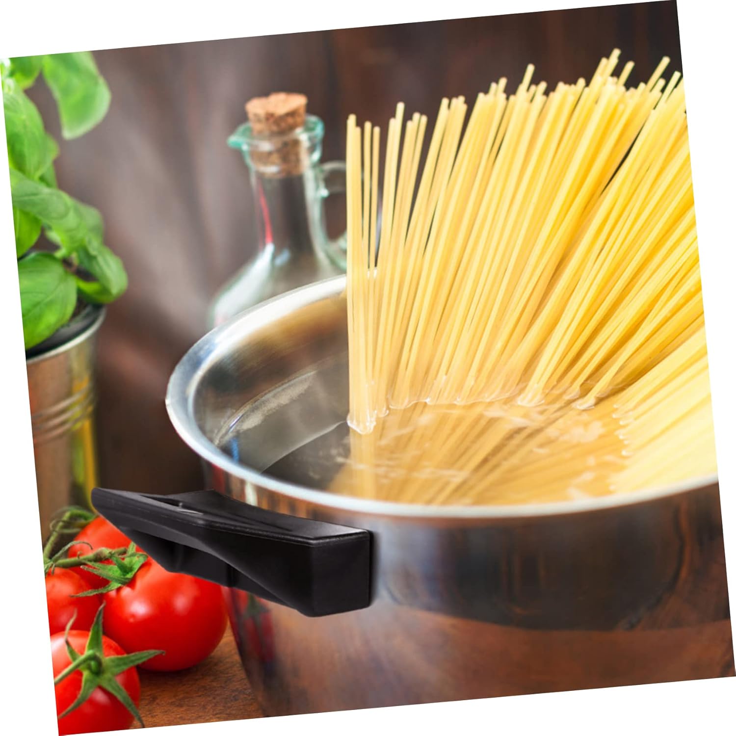 Stainless Steel Noodle Pot with Lid Cooking Pot Lightweight and Cookware for Prep Anti-corrosion Design with Buckle for Secure Filtering