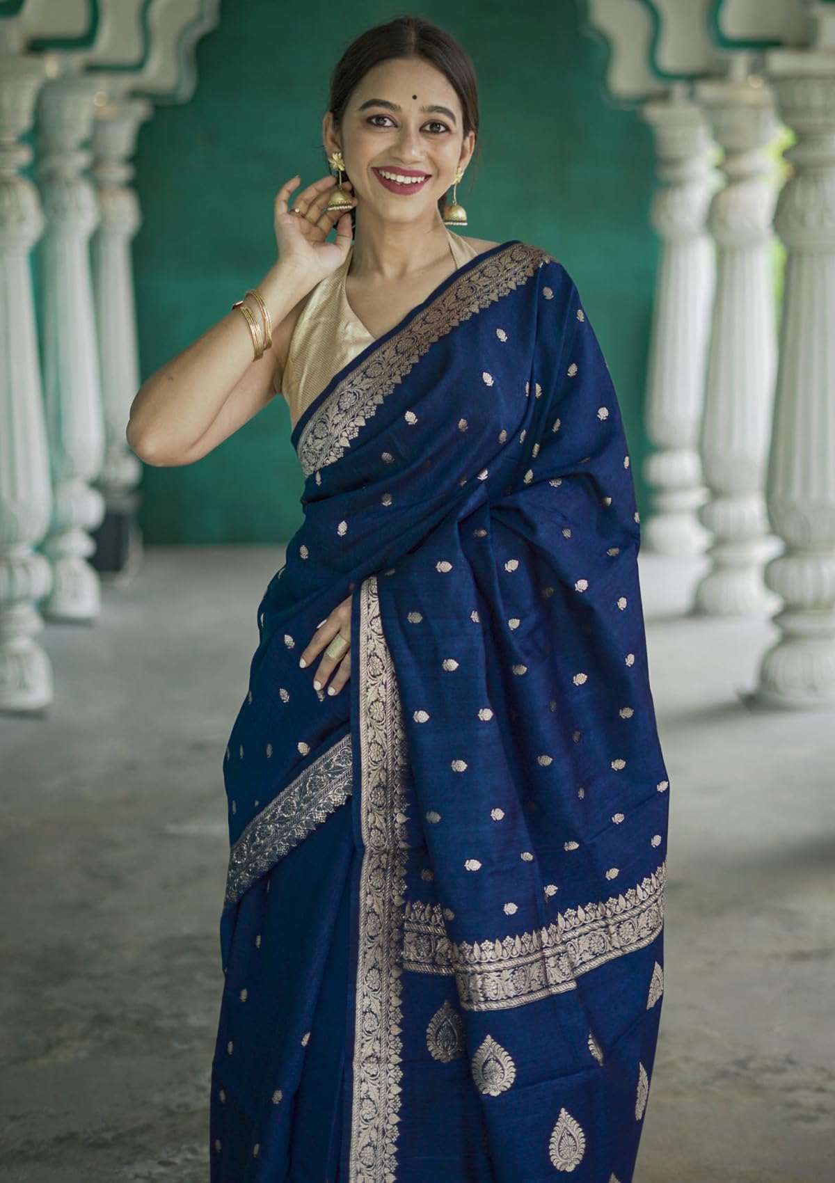 Sugathari Sari da donna in seta jacquard dell'India merid