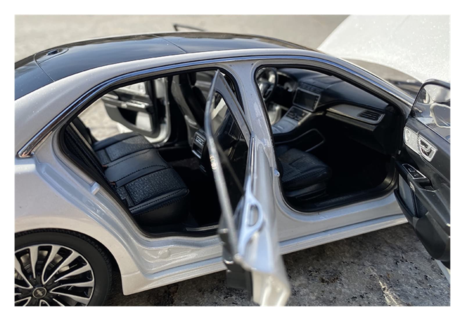 最安値 当時物 バンダイ製 リンカーン コンチネンタル 1/18スケール