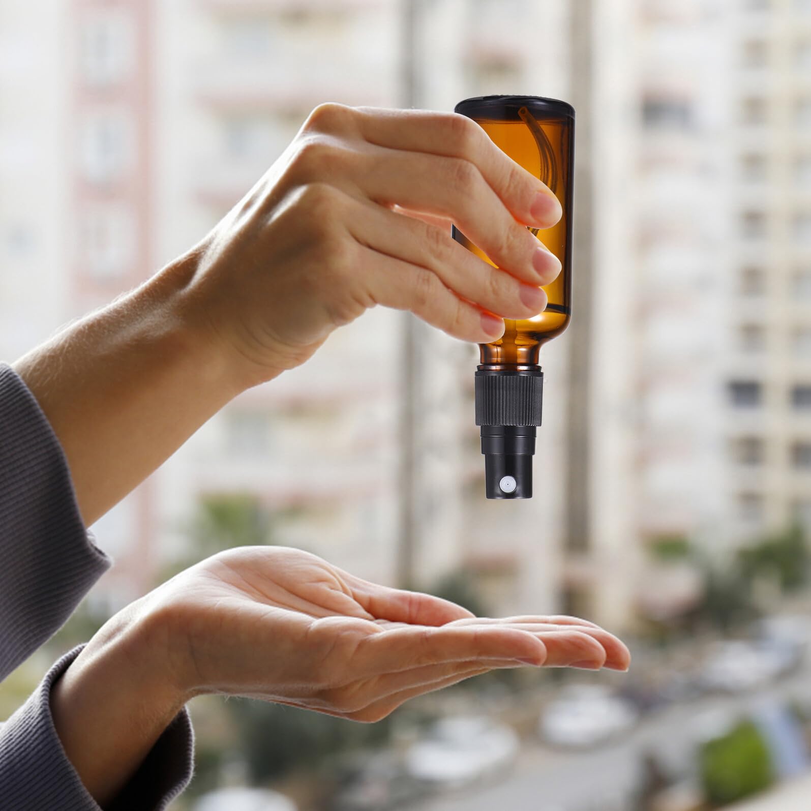 10 pezzi Bottiglie Spray in Vetro Riutilizzabili e Nebulizzatore Fine per Profumi Cosmetici e Essenziali Piccole e Portatili per Viaggi Materiale Vetro Spesso Perdita