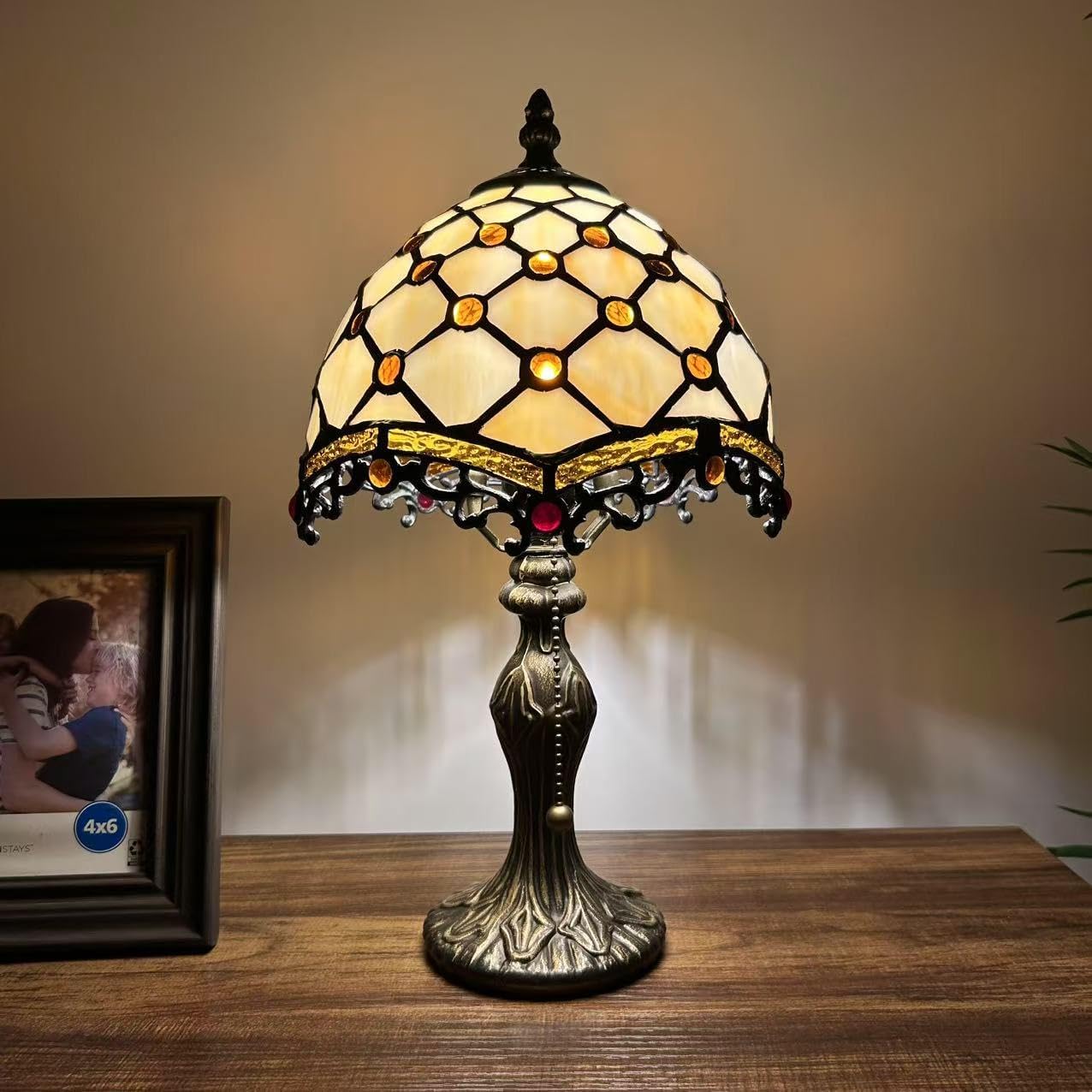 Tiffany Mini Table Lamp Beige Stained Glass Crystal Beans LED Bulb Included Pull Chain Switch for Living Room Bedroom Bedside 15" H