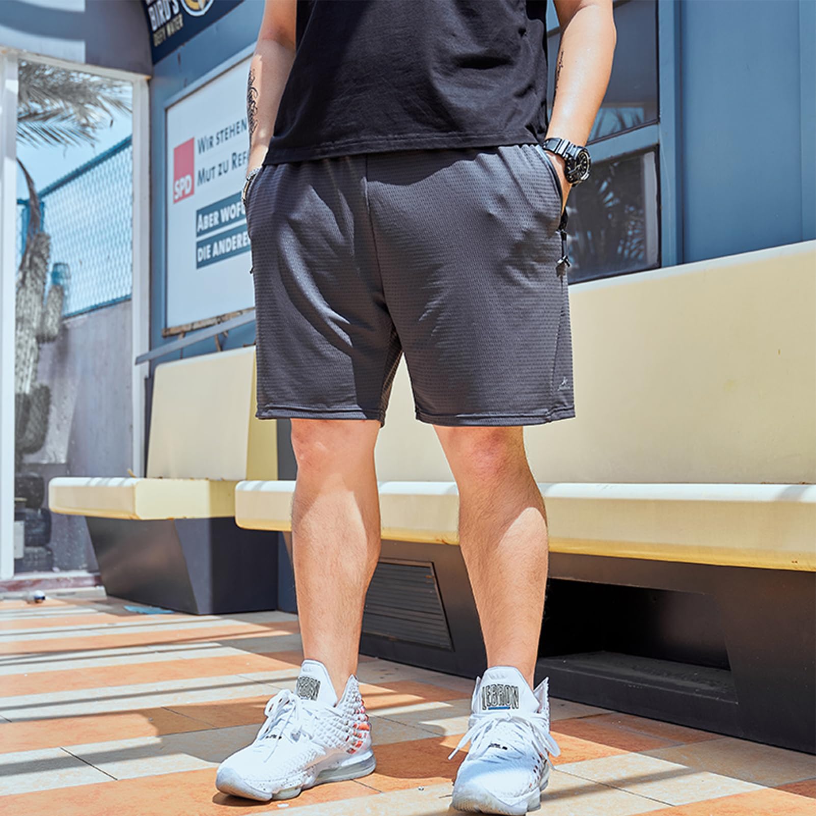 Homme Grande Taille Short de Sport en Maille Extensible Séchage Rapide Short de Course avec Poches Zippées (S-6XL)