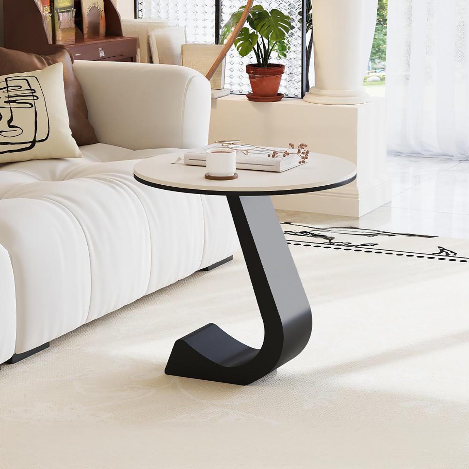 Table basse ronde moderne pour optimiser les petits espaces