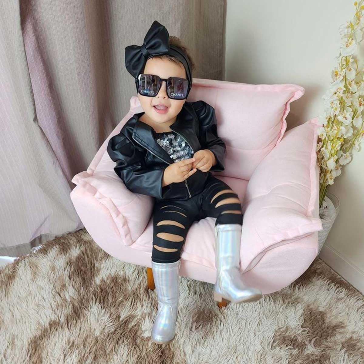 Bota Cano Alto Longo Nº 20 ao 27 Moda Infantil Feminino Menina 09.10 em promoção! Veja a oferta e mais achadinhos de Botas & Galochas Infantis 4 Hoje é o melhor dia para comprar Bota Cano Alto Longo Nº 20 ao 27 Moda Infantil Feminino Menina 09.10 com aquele preço maroto! Promoção! Aproveite a oferta! 4