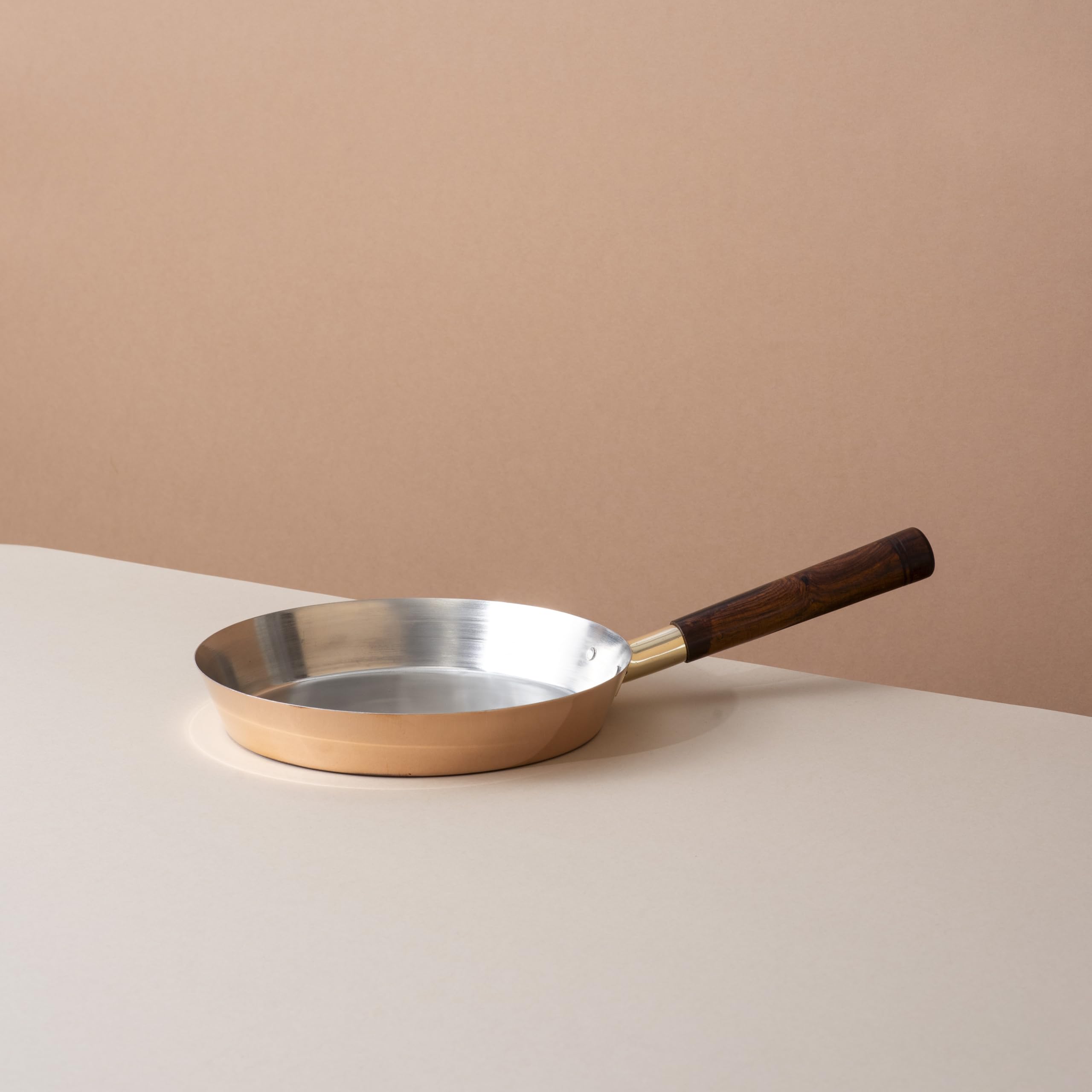 veda essentials. 30cm Copper Non-Stick Frying Pan with Tin Coating & Insulated Brass Handle for Kitchen | Compatible for Gas Cooktops (तांबे का फ्राइंग पैन कलई के साथ)