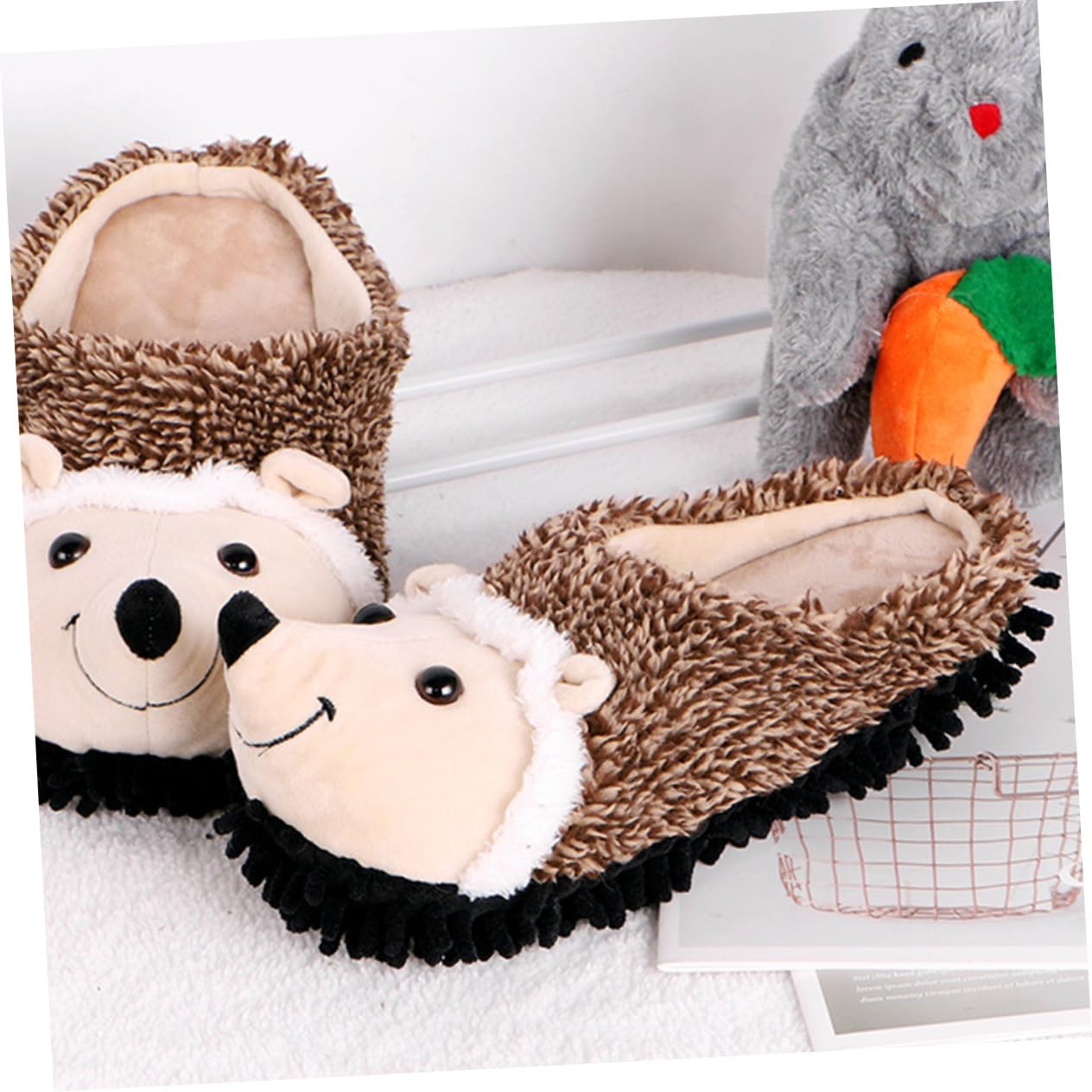 Plüschpantoffel 37-38 mit Igelmotiv, Weihnachten Mottoparty
