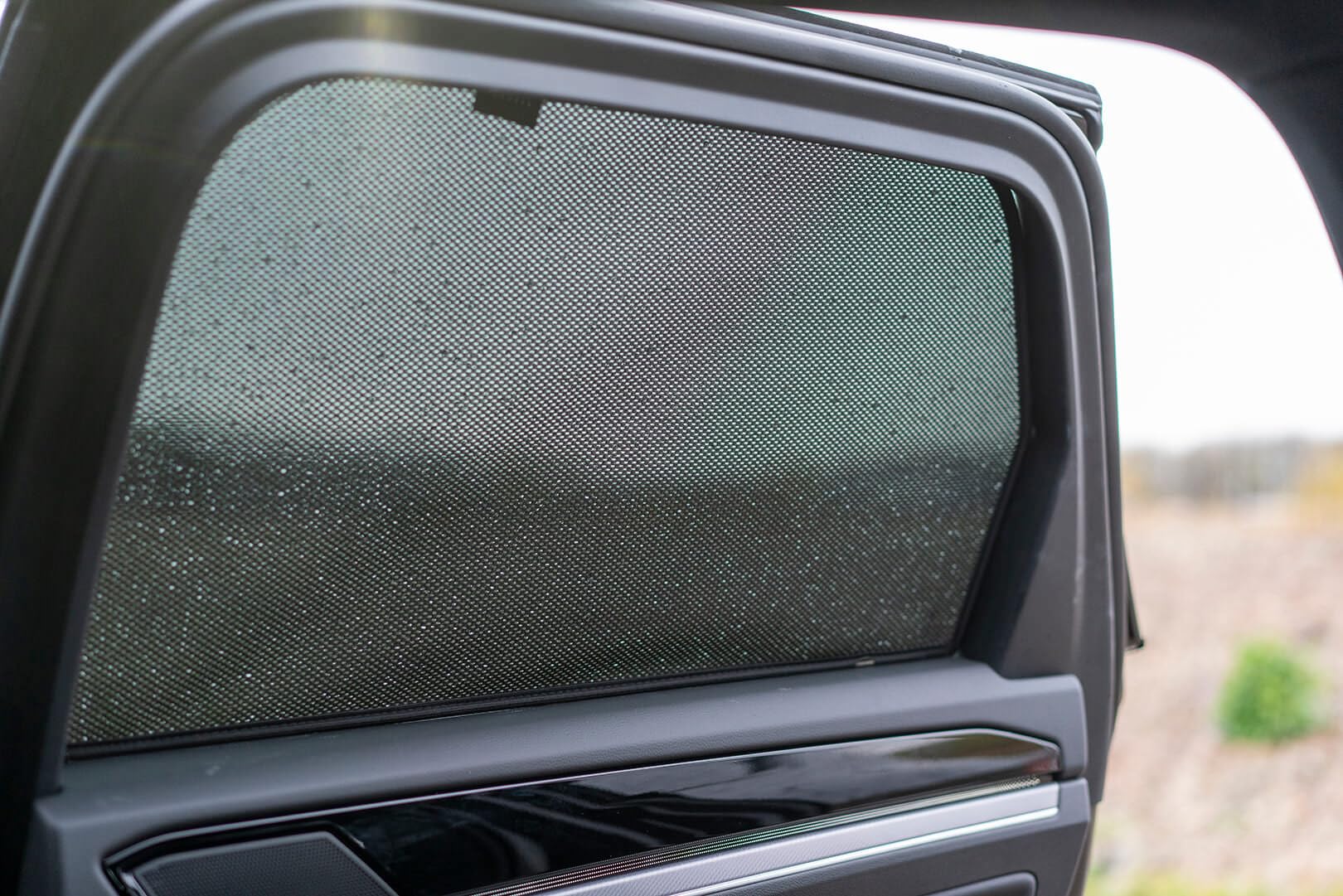 Satz Car Shades (Hintertüren) kompatibel mit Volkswagen Touareg 2018- (2-teilig), Schwarz