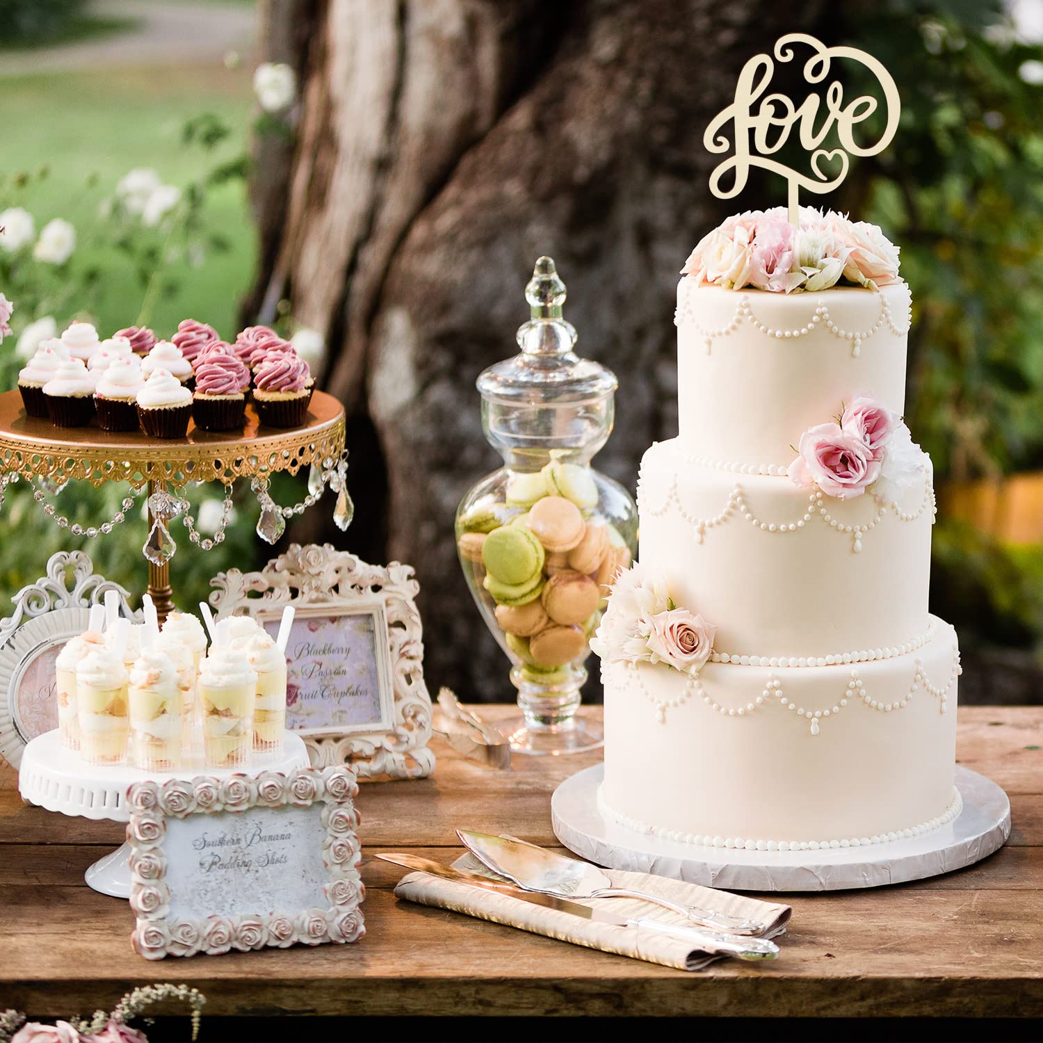 Topper Torta Matrimonio Mr E Mrs - 2 Pezzi In Legno Con Cuore | Decorazione Nuziale E Anniversario - Foto 3