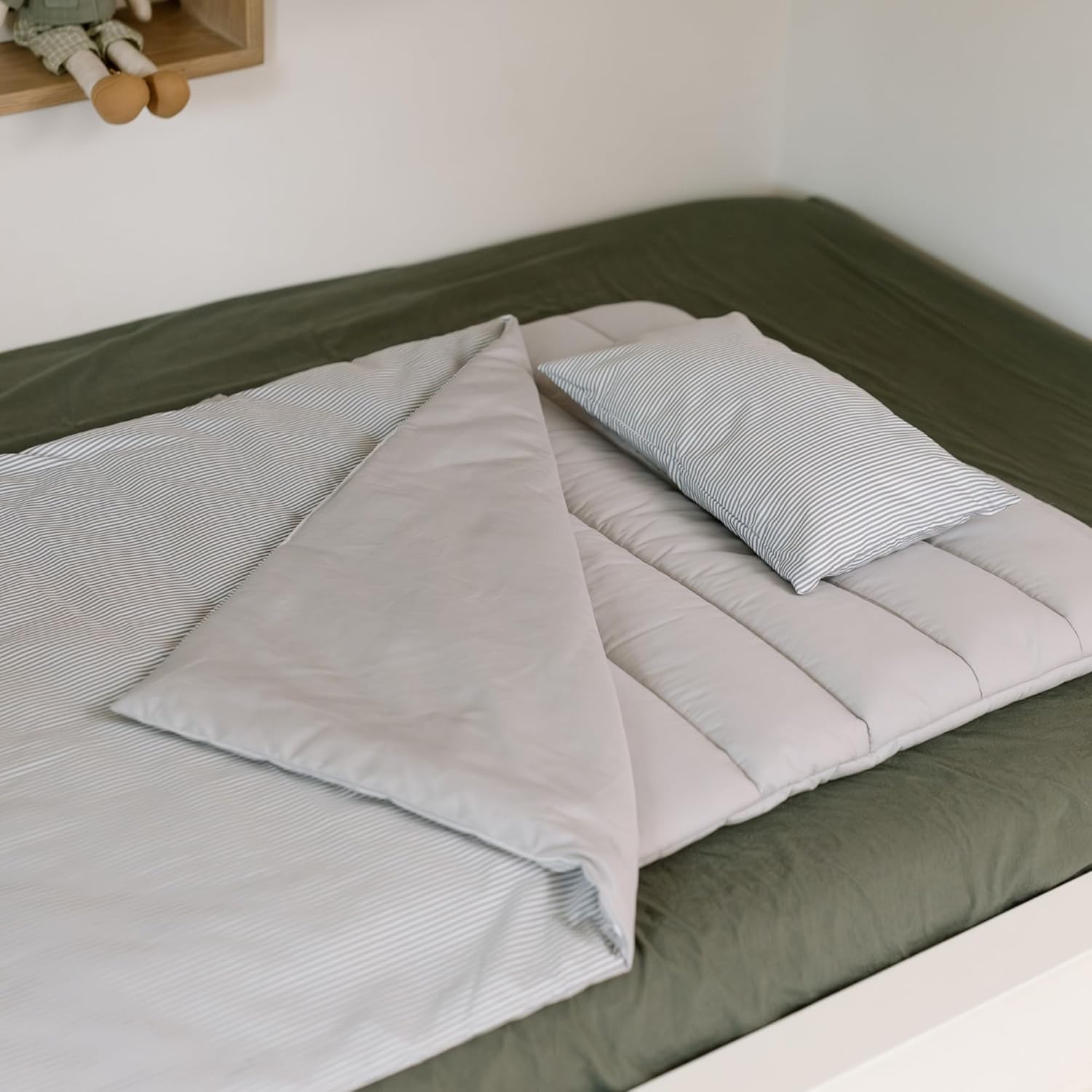 Children’s Portable Bedding - Sleeping Bags - Gifts for Kids - 100% Organic Cotton - Suitable for Boys & Girls - Includes Mat, Pillow, & Cover -Gender Neutral Design