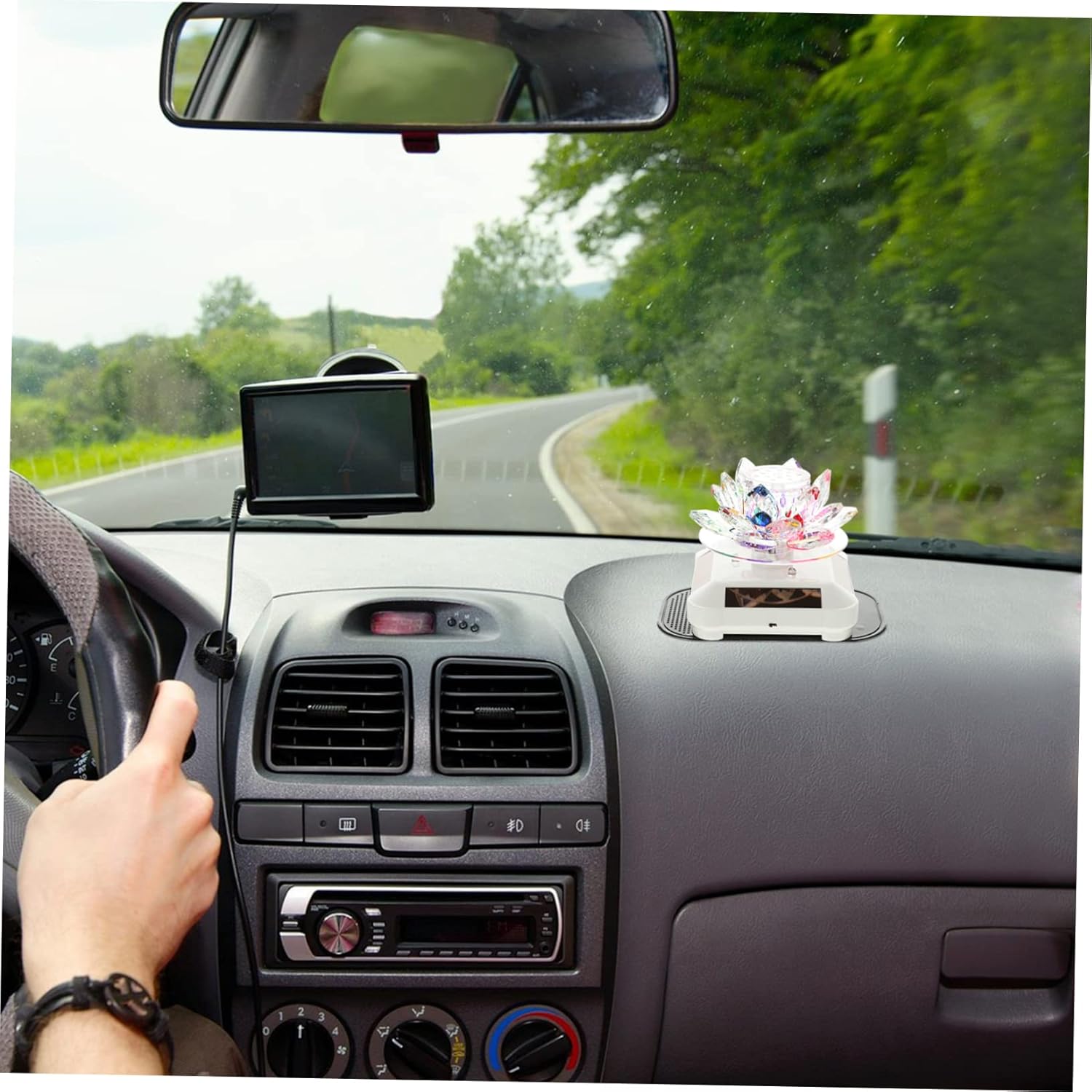 Mobestech Rotating Solar Lotus for Car Aromatherapy Decor Energy-Saving Design Random Style