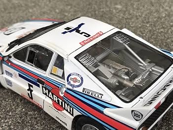 TAMIYA Lancia Martini ラリーカー Lancia Martini 037 Tamiya 1/10 RC car on track - YouTube