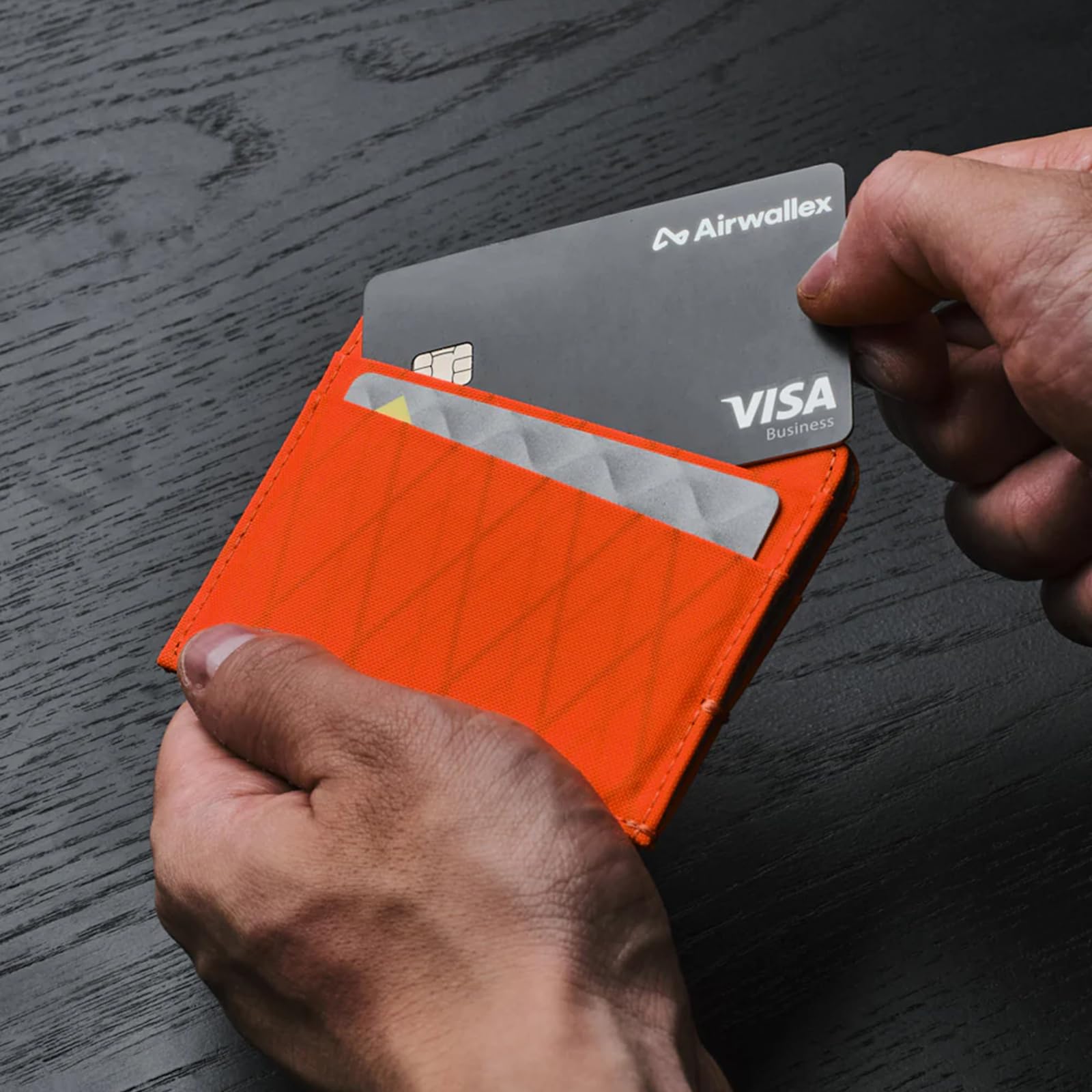 ALPAKA Portfel Ark Card - Smukły, minimalistyczny portfel z ochroną RFID, na 4-6 kart i gotówkę, przednia kieszeń, wodoodporny X-Pac VX21, pomarańczowy, S, Minimalistyczny
