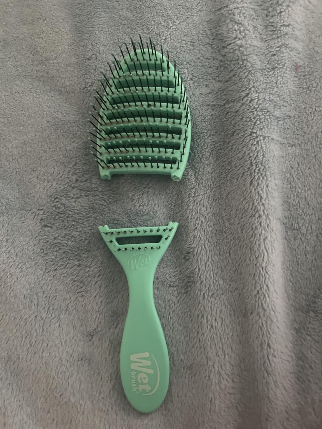 Wet Brush Speed Dry Hair Brush, Amazon Exclusive Aqua, Vented Design & Soft HeatFlex Bristles, Blow Dry Safe, Ergonomic Handle Manages Tangles & Uncontrollable Strands, Pain-Free Hair Accessories