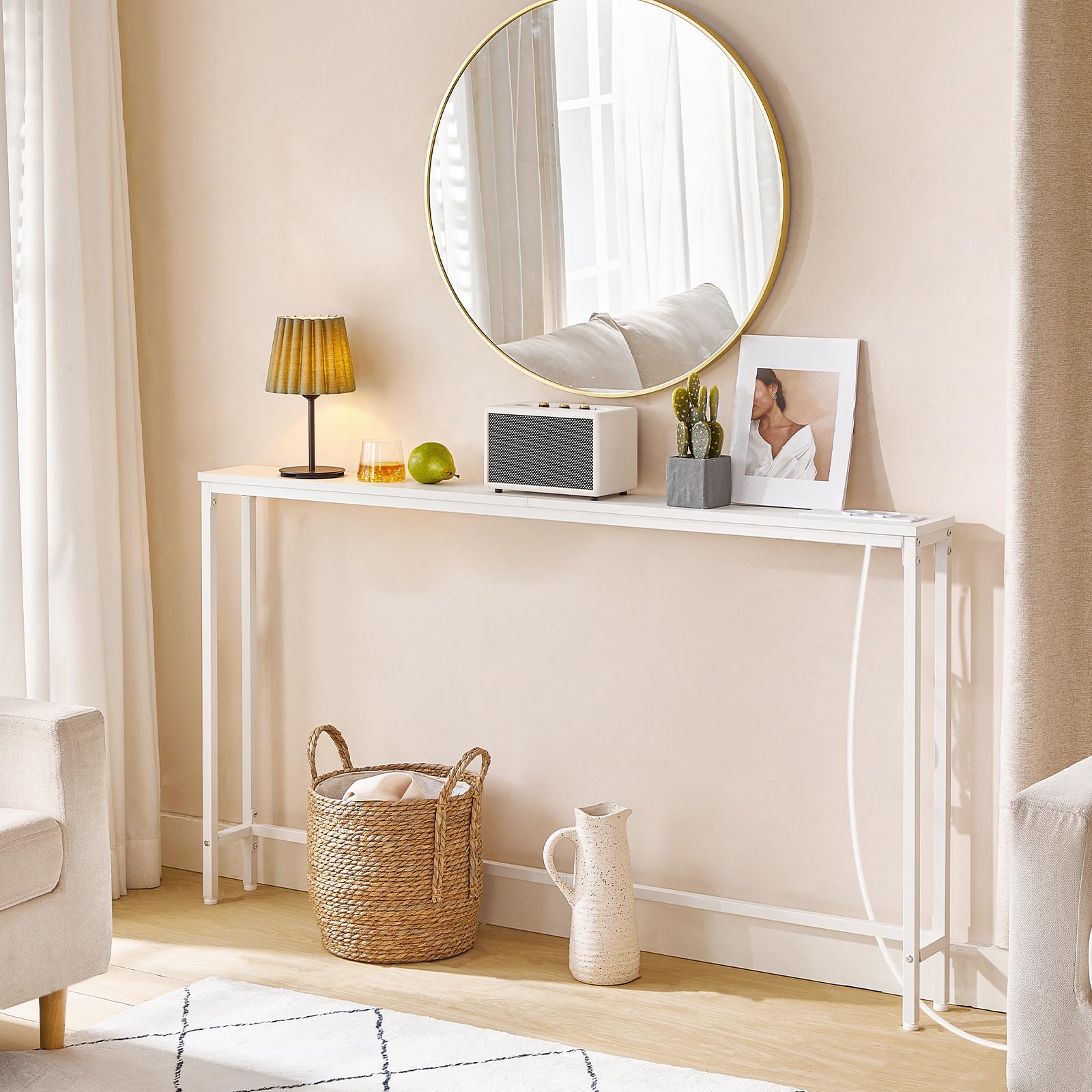 HOOBRO Table Console Fine 140 cm, Bout de Canapé avec Multiprise, Table d’Entrée, Console Meuble Adaptée Derrière Le Canapé, pour Salon, Couloir, Cadre en Métal, Blanc EWW145CXG01