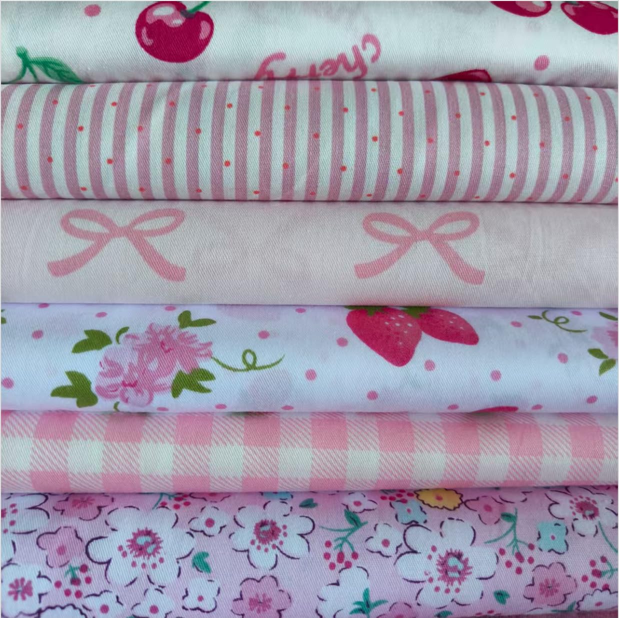 Cotton Fabric DIY Making Supplies Quilting Patchwork Fabric Fat Quarter Bundles DIY for Quilting Cotton Patchwork Cushions (6pcs Strawberry, 9.8" x 9.8")