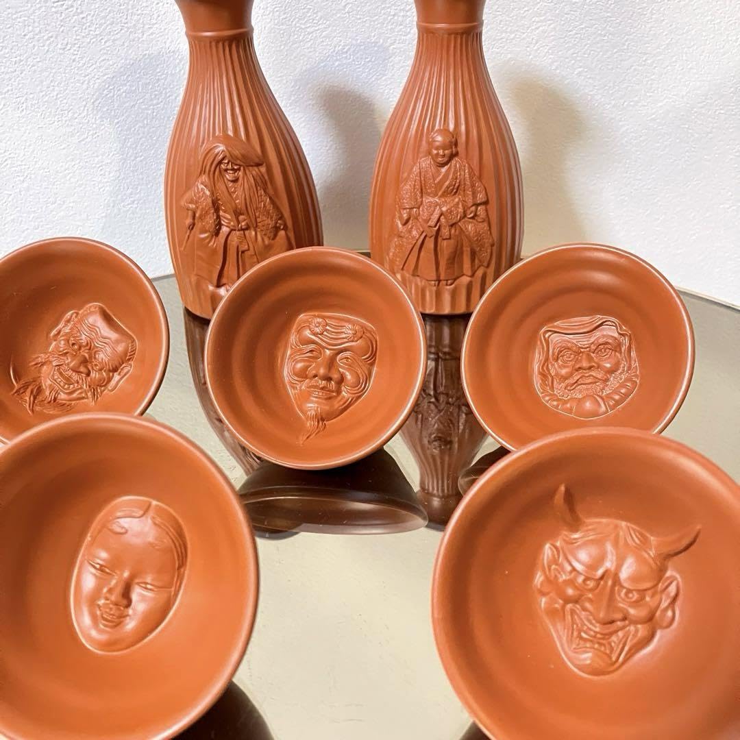 常滑焼 朱泥 酒器揃 『般若』『おかめ』 Amazon.co.jp: 常滑焼 朱泥 酒器揃 『般若』と『おかめ』 : 文房具