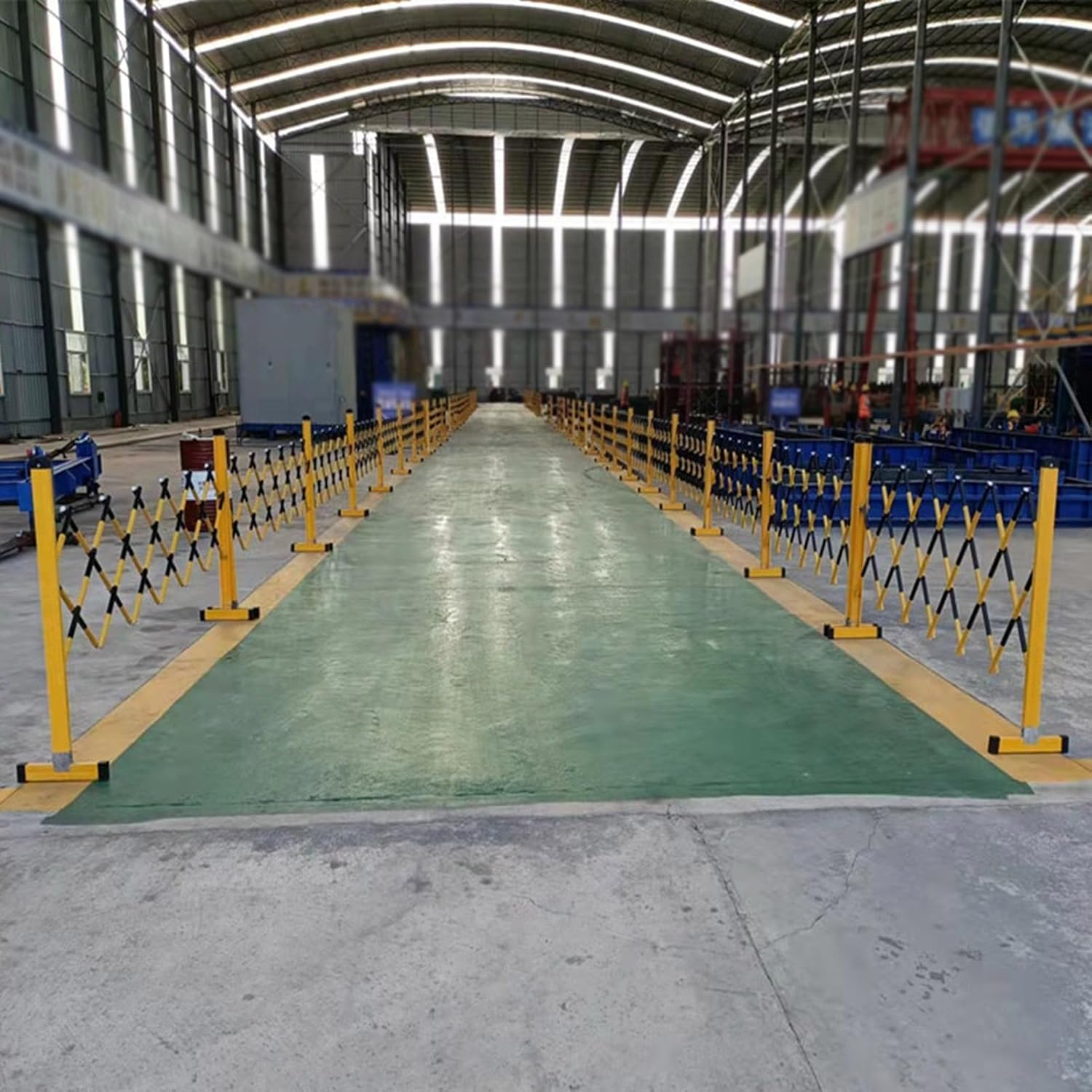 Genérico Barrera de Seguridad portátil y Extensible - Barricada móvil Flexible y retráctil para construcción al Aire Libre, Seguridad Vial, Amarillo y Negro - 1,2 m x 2 m