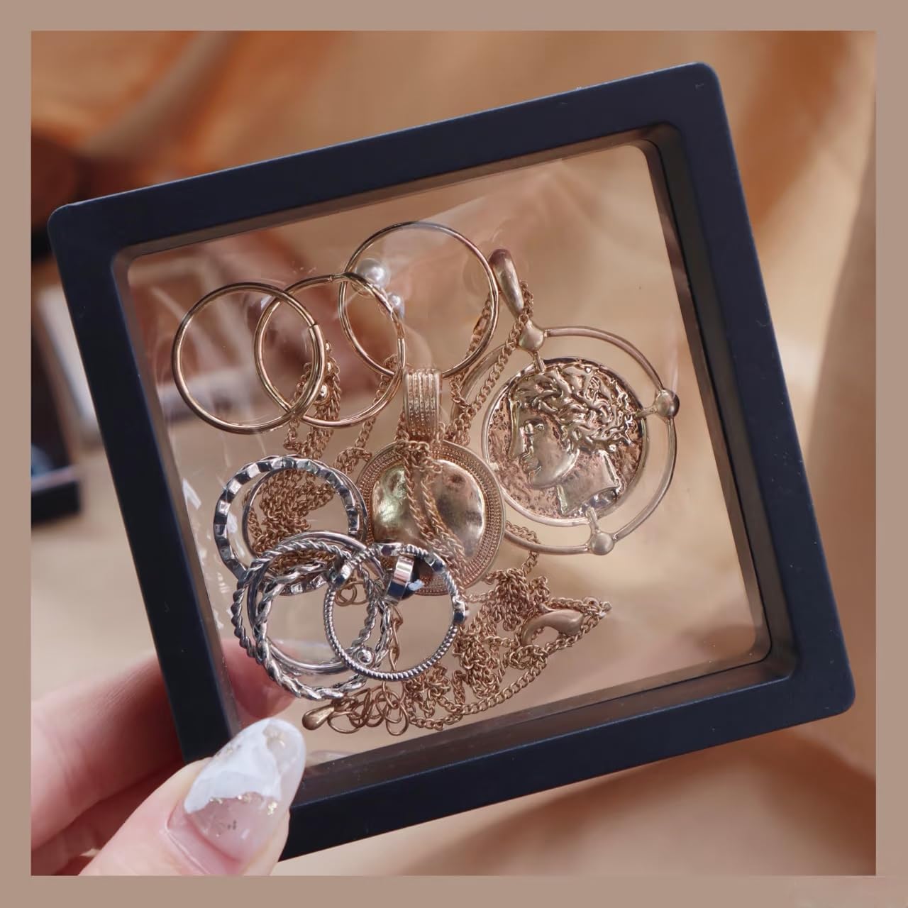 20Pcs Floating Frame Display Case——BSELUTNGY 3D Floating Display Case 3.54 Inches Black is Perfect for Preserving and Displaying Jewelry, Coins, Badges, Specimens and Various Collectible