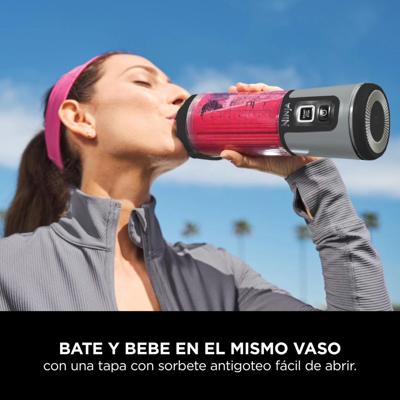 Ninja Blast Batidora portátil, Vaso de 530 ml con tapa antigoteo y boquilla para sorber, Minibatidora sin cable, recargable, smoothies, batidos de proteínas, pica hielo y frutas congeladas, BC151EUBK