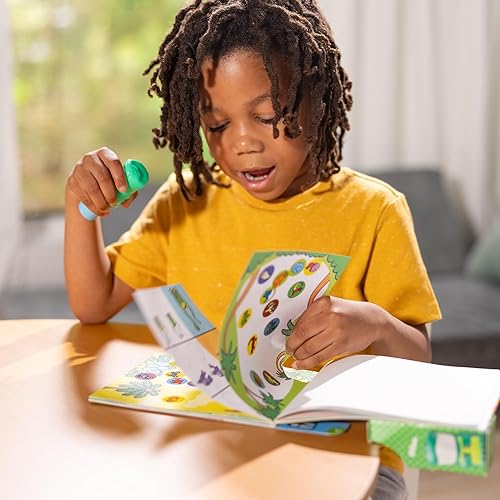 Miniatura 7 de Melissa & Doug Sticker Wow! - Bloc de actividades de 24 páginas y sello de calcomanías, 300 calcomanías, artes y manualidades, juguete coleccionable