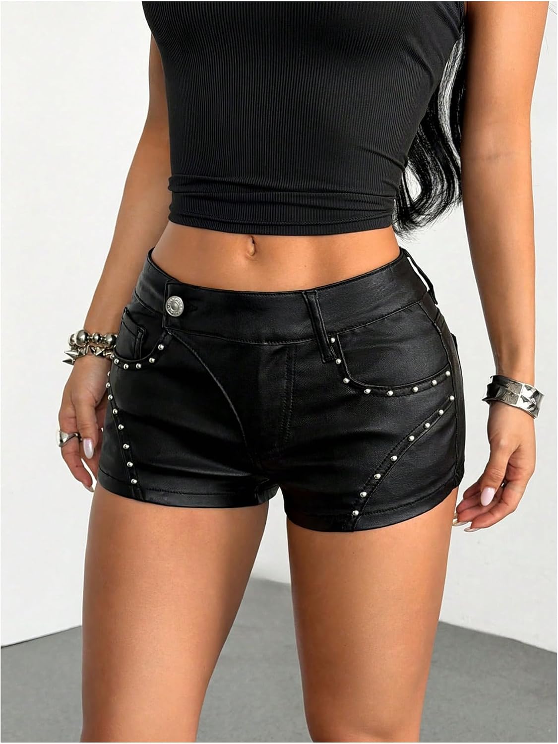 OYOANGLE Women's PU Leather Mini Shorts Y2K Studded Low Rise Straight Leg Party Going Out Shorts with Pockets