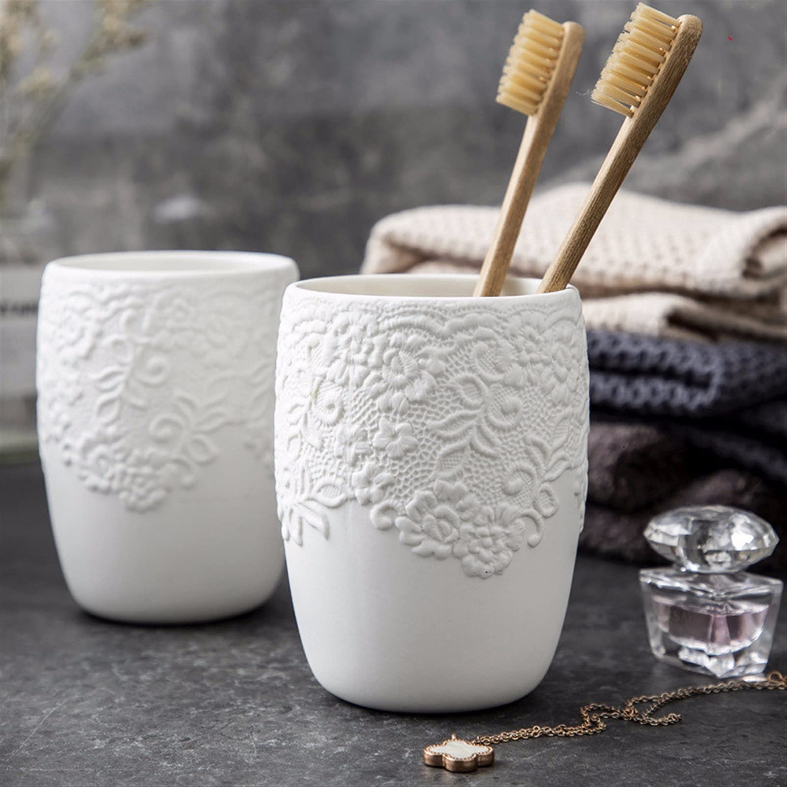Zestaw dozowników mydła – nowoczesny 4-częściowy biały ceramiczny akcesoria łazienkowe i kuchenne do mydła, balsamu i detergentu do naczyń