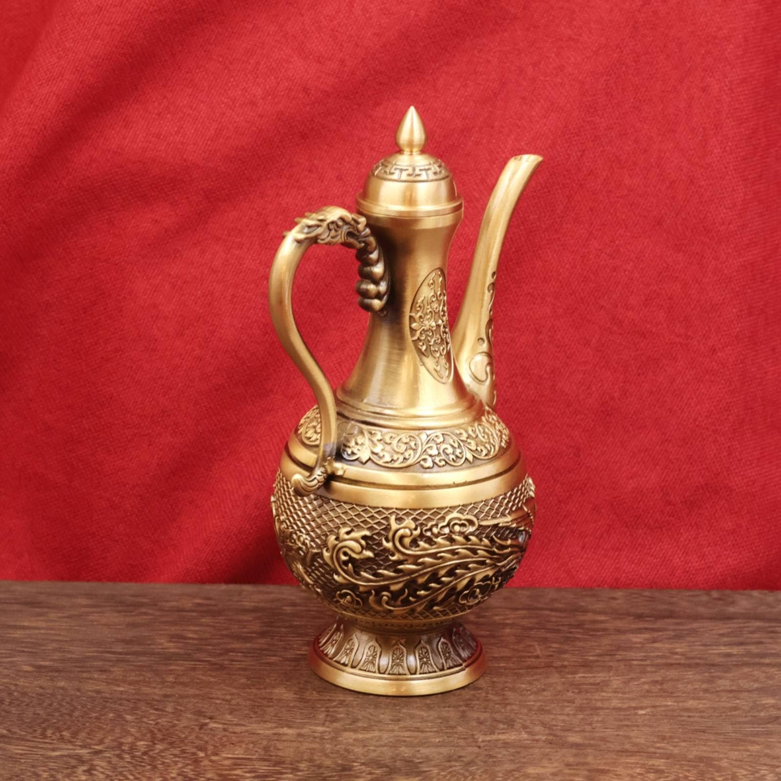 Brocca con Drago Orientale Brocca in Ottone Antico Caraffa con Beccuccio per Collezionisti