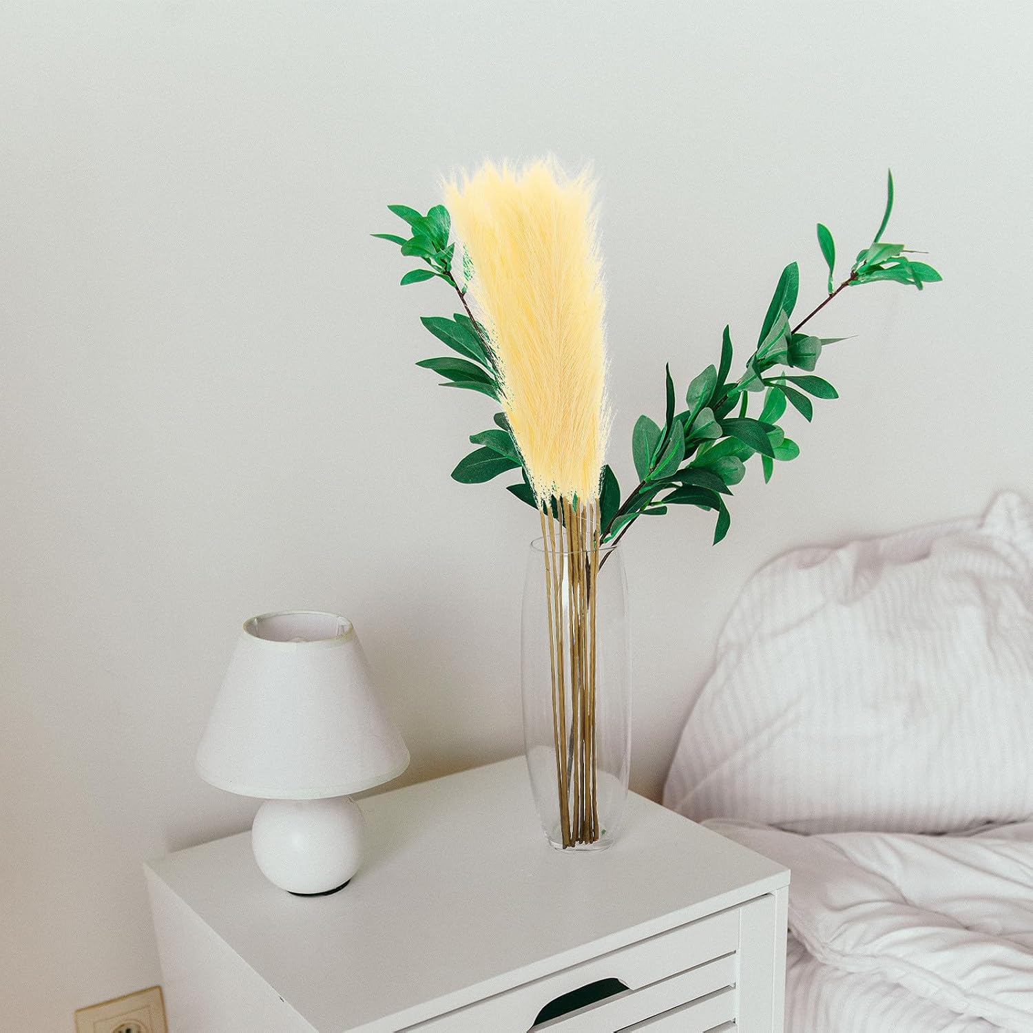 Garneck 10pcs Artificial Pampas Grass with Stem, Faux Pampas Grass Bouquet for Wedding and Home Decor, Natural Appearance, No Maintenance Required, 26 Inch Tall, Bohemia Style Decoration