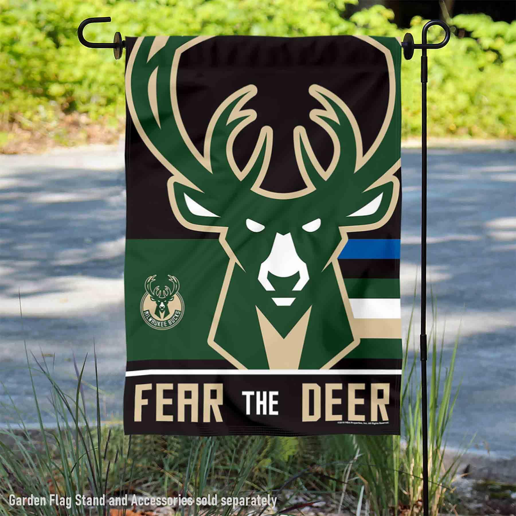 WinCraft Milwaukee Bucks Fear The Deer – Set Bandiera Da Giardino Con Supporto, 31,8x45,7 Cm, Ufficiale NBA