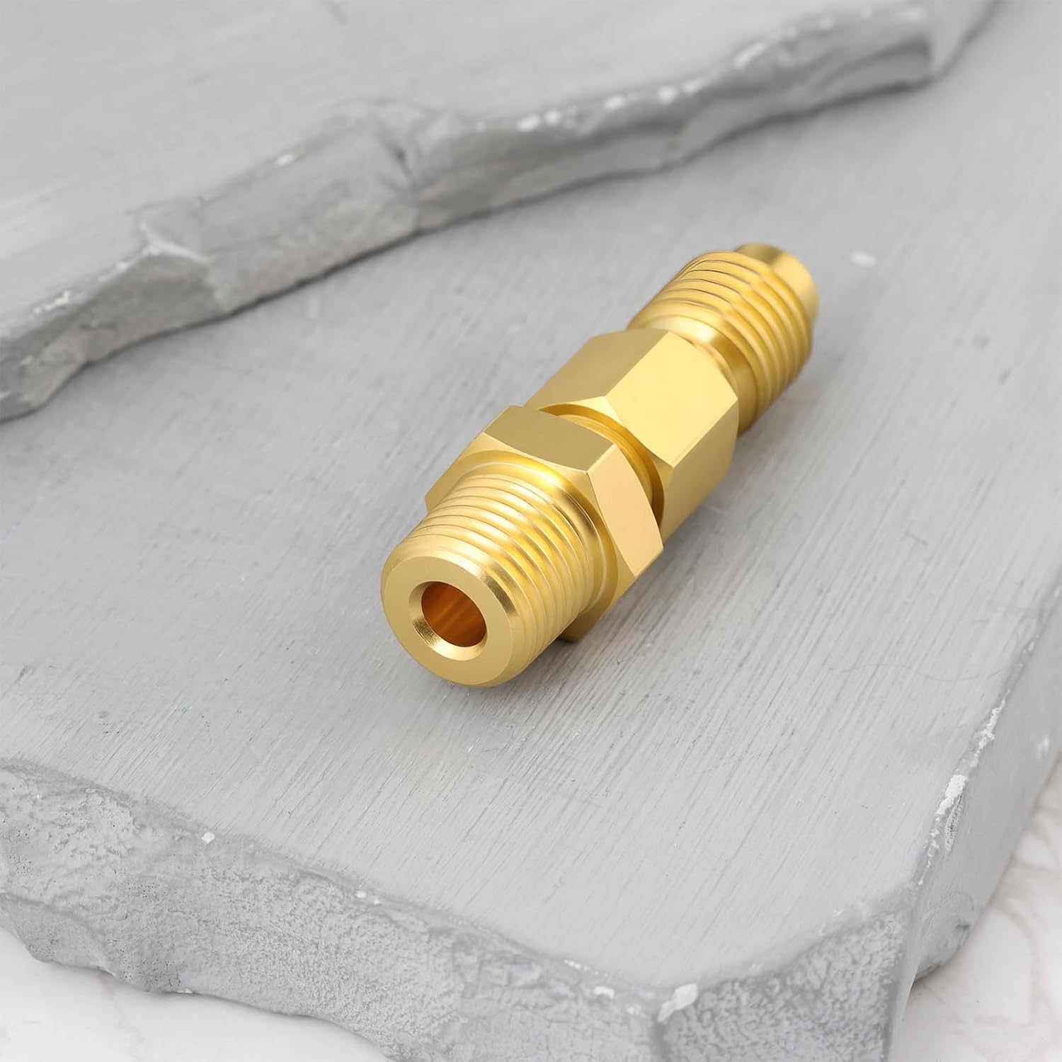 ECSiNG Refrigeration Adapter 1 Pack 1/4 NPT Male to 1/2 ACME Male Compatible with R134a with Valve Core for Vacuum Pump Manifold